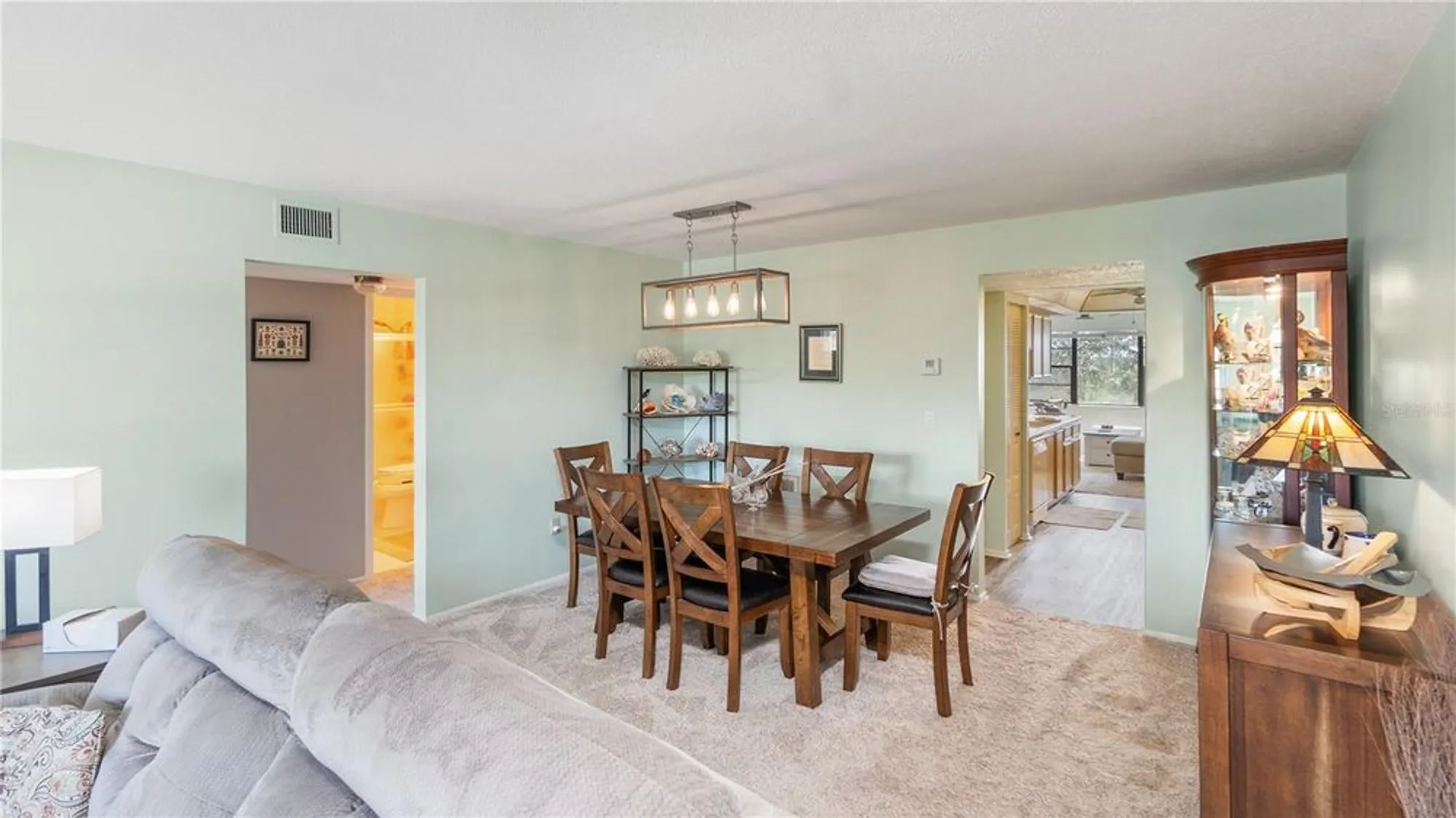 Property Slideshow image 12 of 31 | 8198 terrace garden dr n unit 304, St Petersburg, FL, 33709