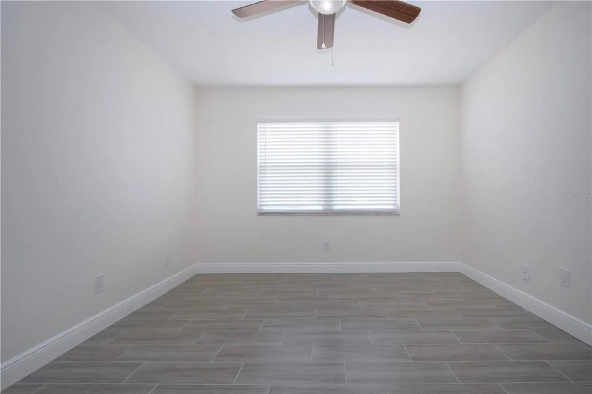 Property Slideshow image 37 of 72 | 1906 canterbury ln 20, Sun City Center, FL, 33573