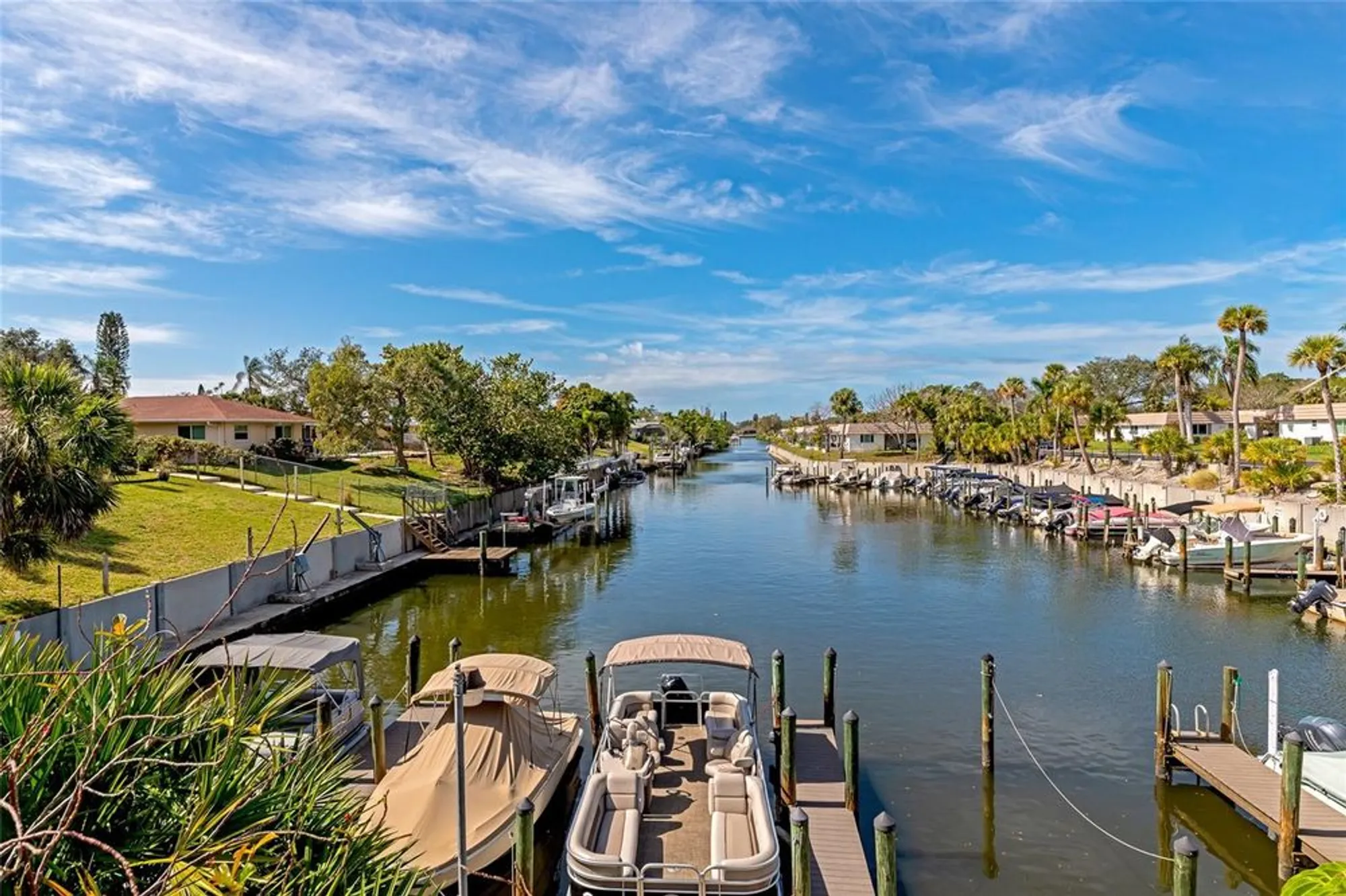 Property Slideshow image 17 of 20 | 5453 riverbluff cir # v68, Sarasota, FL, 34231