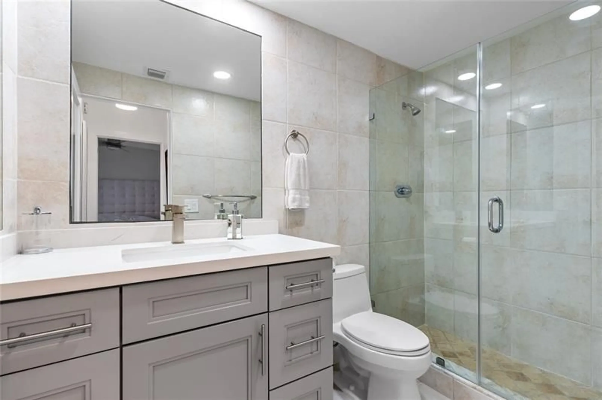 Property Slideshow image 19 of 41 | 3200 ne 36th st 1612, Fort Lauderdale, FL, 33308