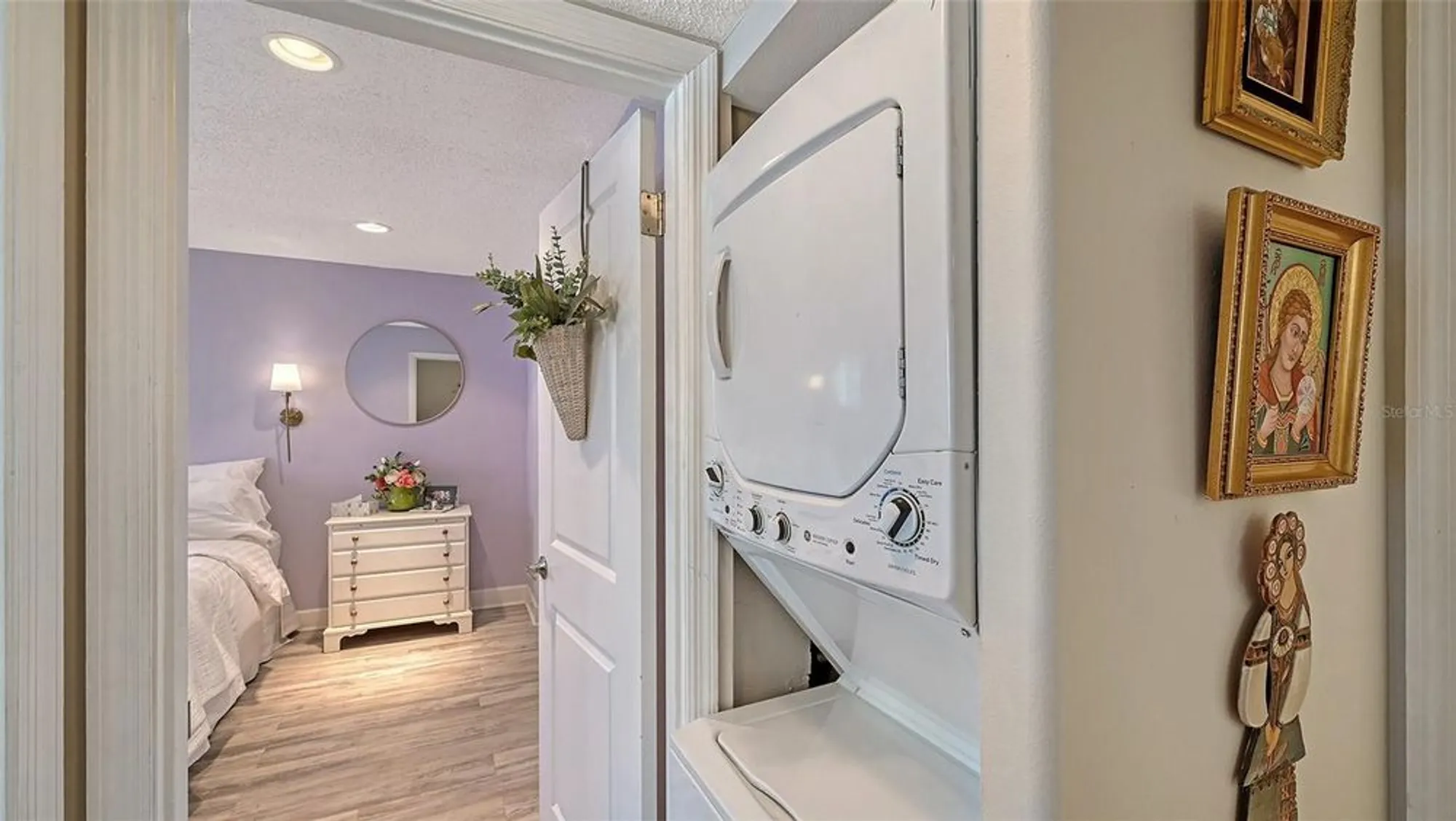 Property Slideshow image 15 of 30 | 2640 clubhouse dr 203, Sarasota, FL, 34232