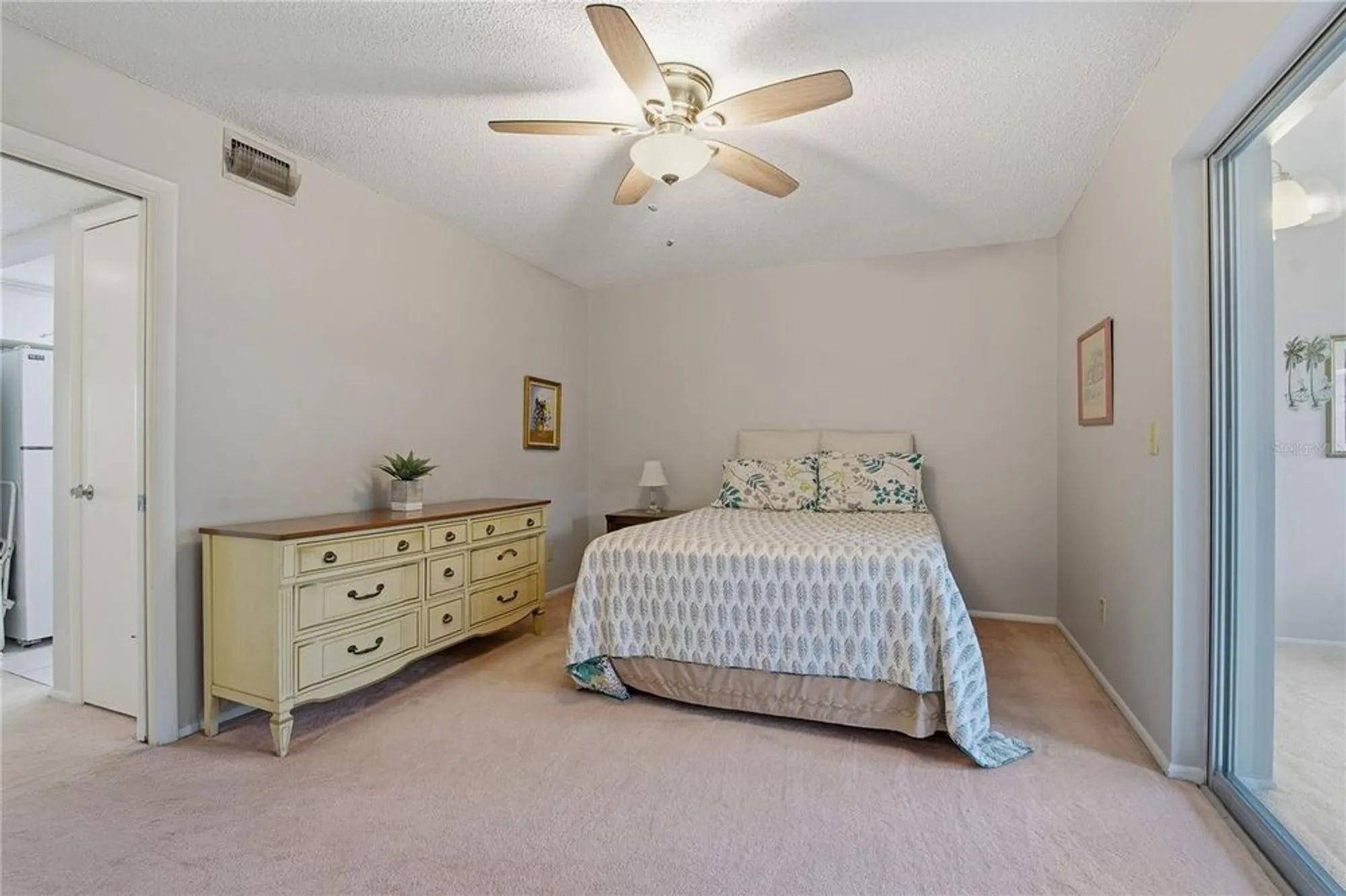 Property Slideshow image 12 of 39 | 2458 columbia dr 68, Clearwater, FL, 33763