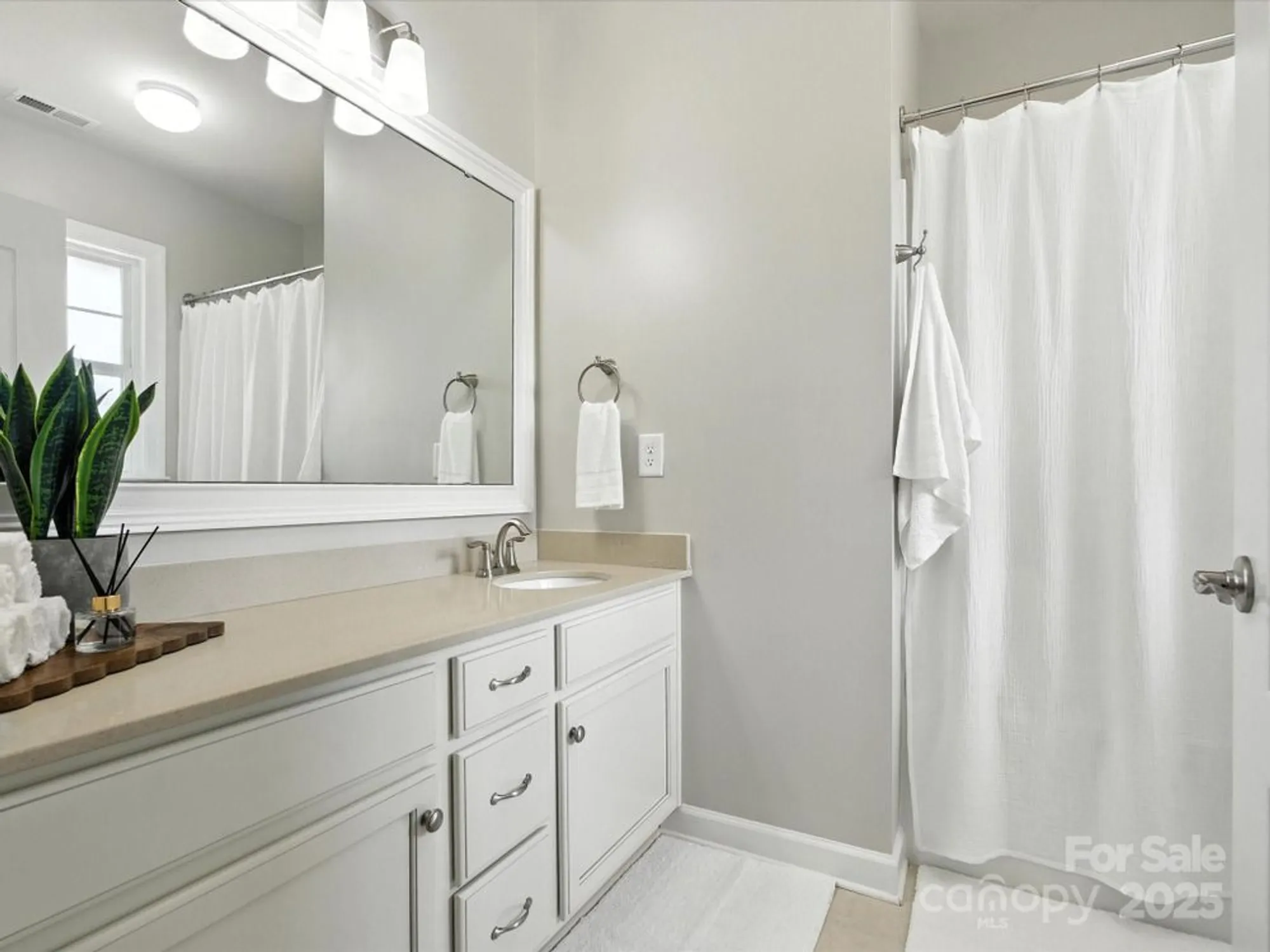 Property Slideshow image 16 of 45 | 2095 acadia falls ln, Lancaster, SC, 29720