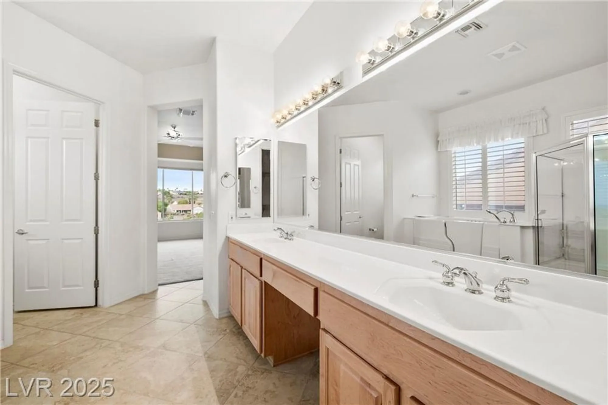 Property Slideshow image 15 of 37 | 2868 foxtail creek ave, Henderson, NV, 89052