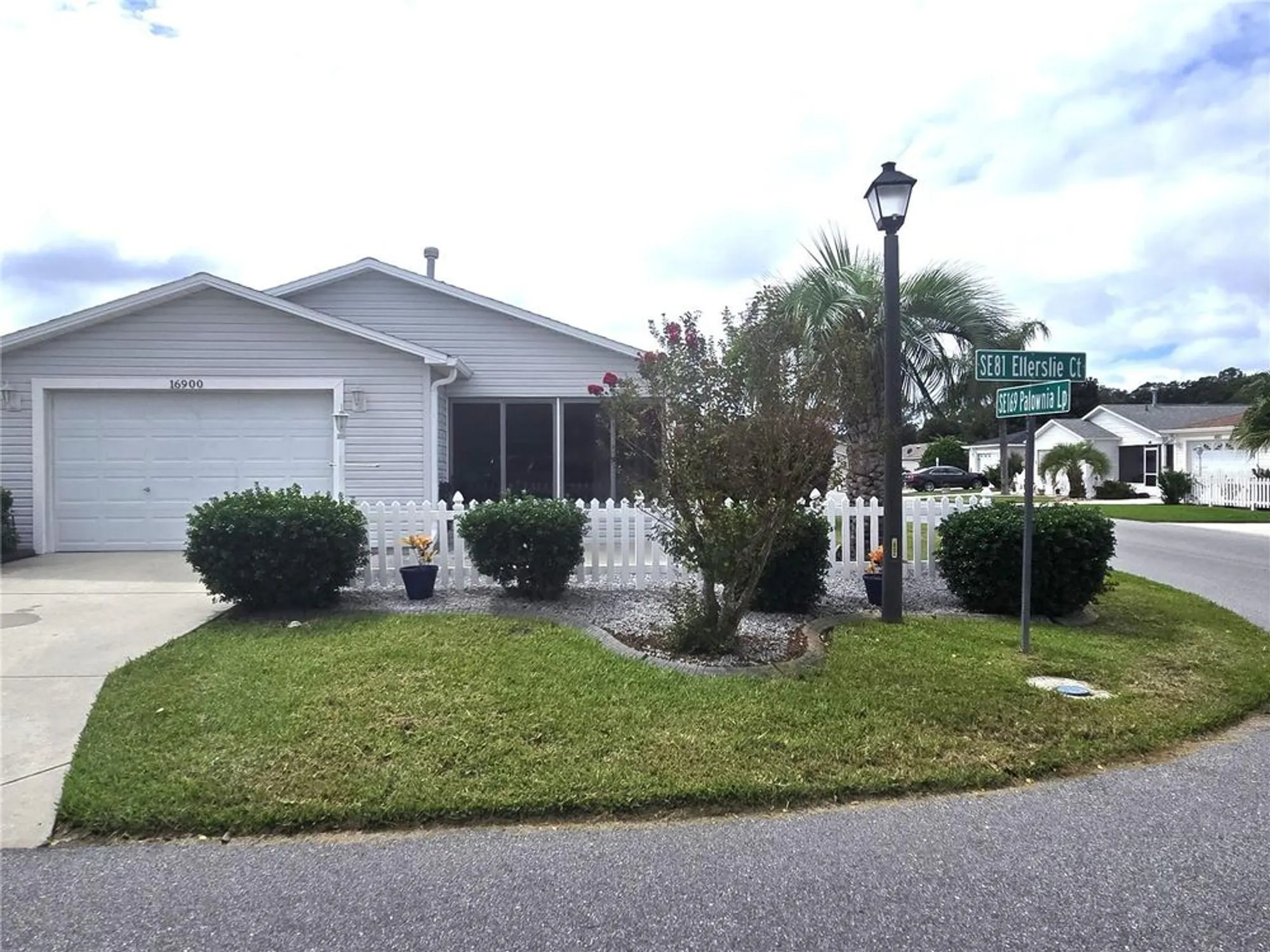 Property Slideshow image 1 of 15 | 16900 se 81st ellerslie ct, The Villages, FL, 32162