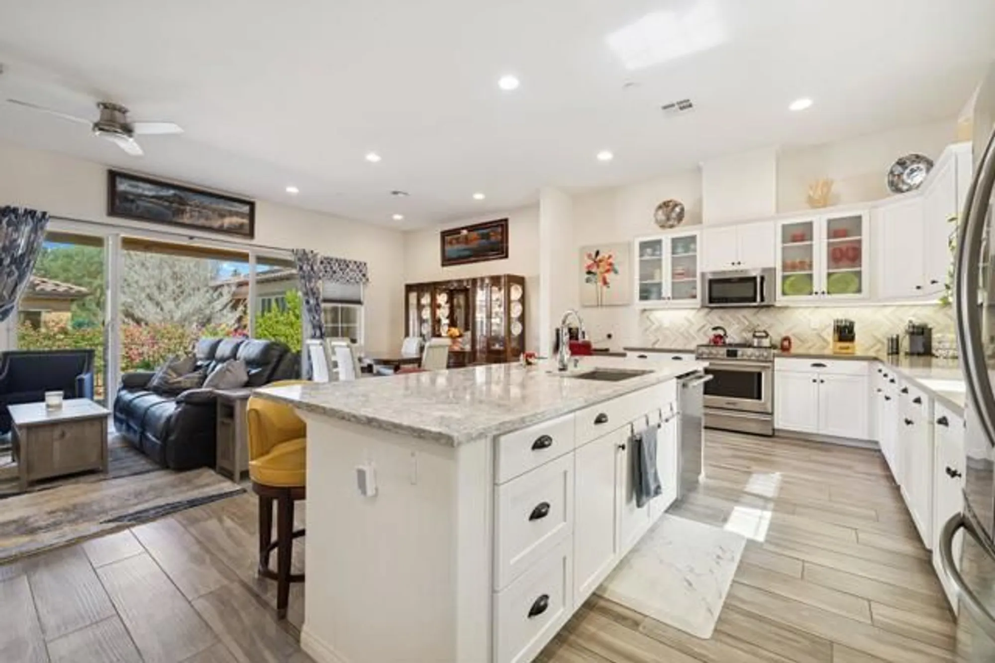Property Slideshow image 1 of 43 | 4017 via fragante 3, Palm Desert, CA, 92260