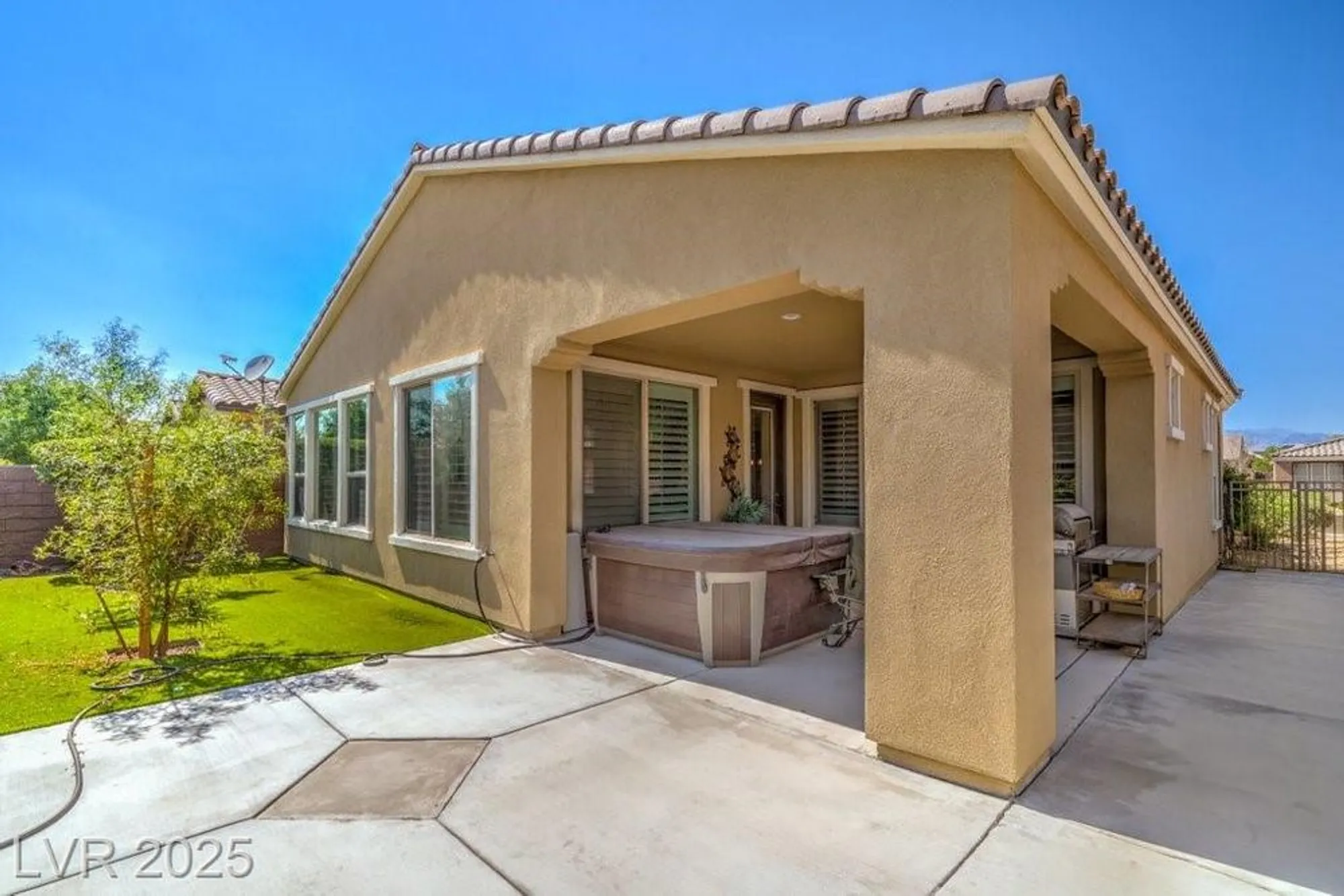 Property Slideshow image 25 of 37 | 3709 corte bella hills ave, North Las Vegas, NV, 89081