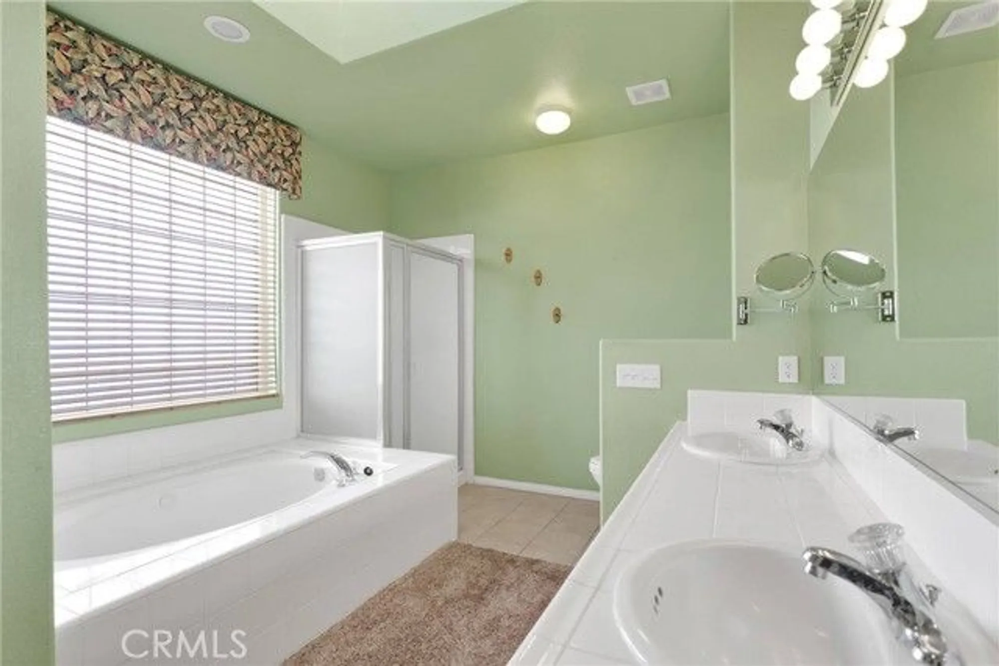 Property Slideshow image 21 of 36 | 11262 country club dr, Apple Valley, CA, 92308