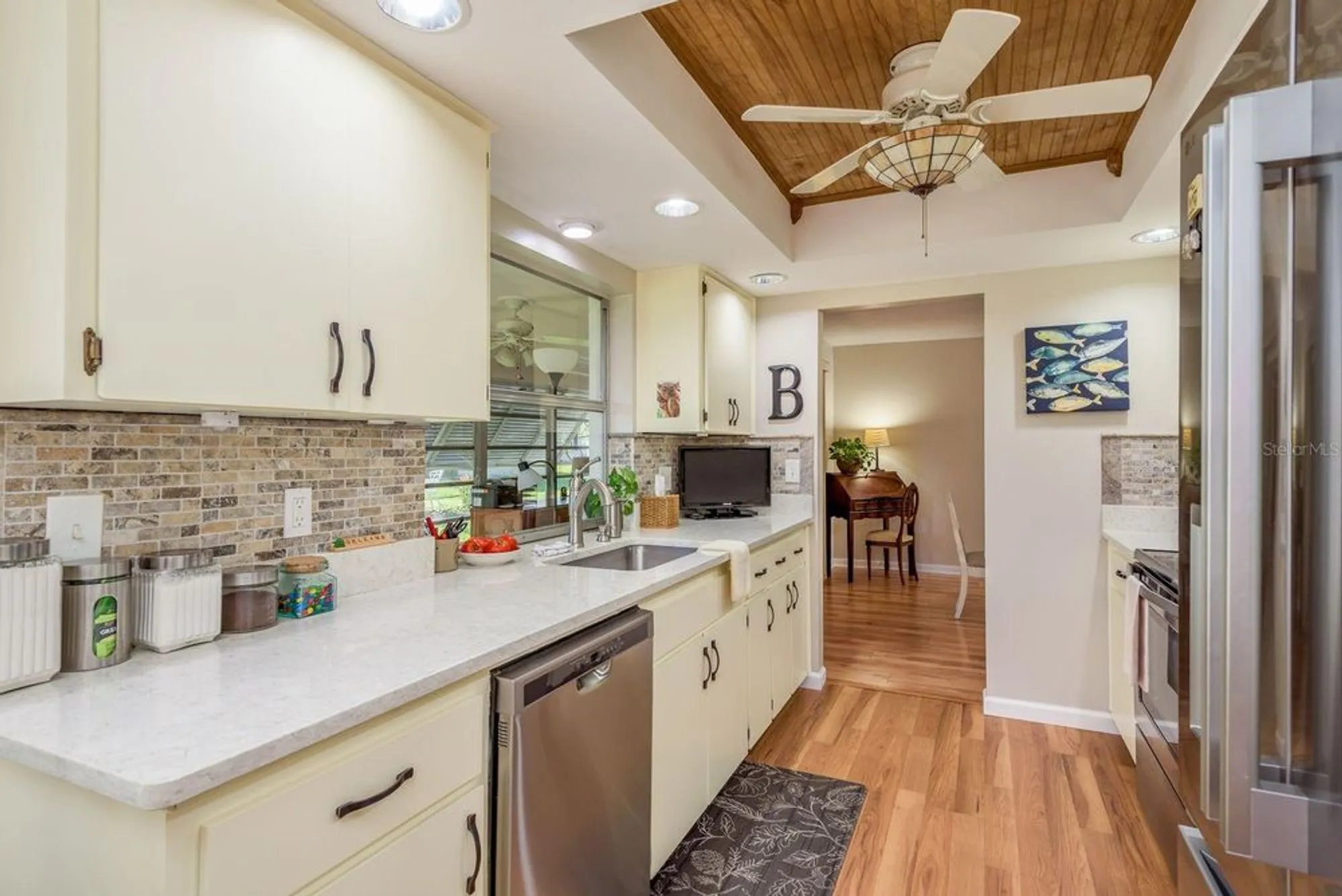 Property Slideshow image 21 of 57 | 3184 brunswick cir, Palm Harbor, FL, 34684