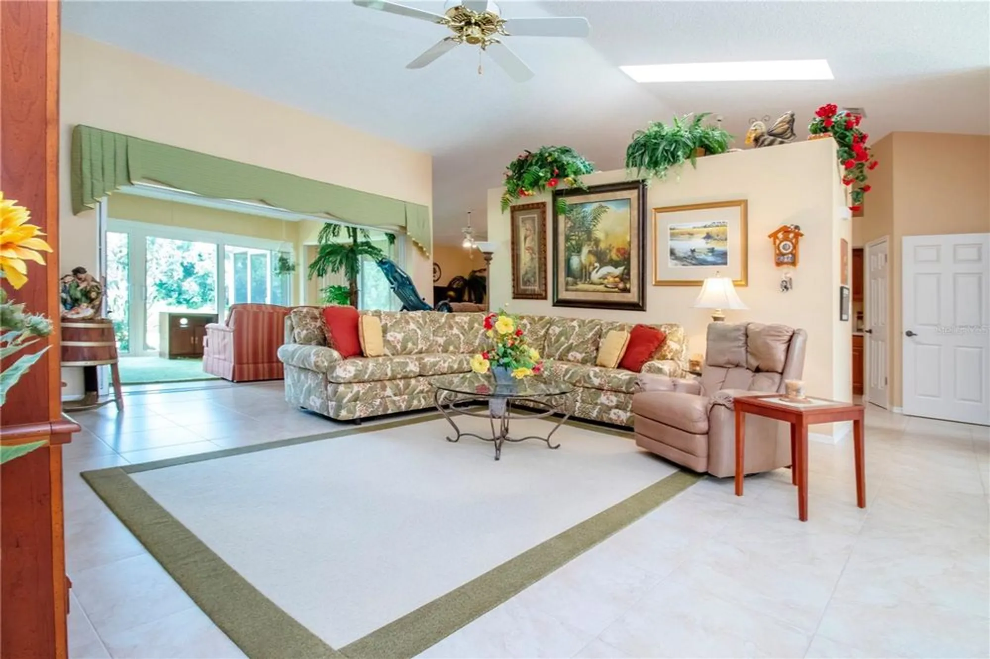 Property Slideshow image 16 of 61 | 2039 berry roberts dr, Sun City Center, FL, 33573