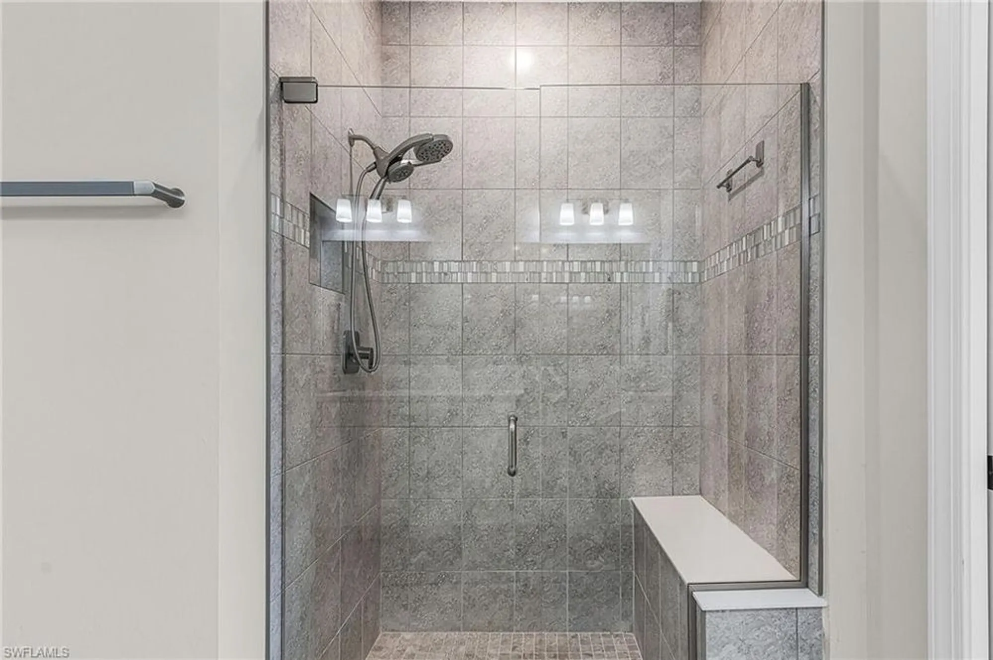 Property Slideshow image 18 of 29 | 17510 caravita ln, Fort Myers, FL, 33913