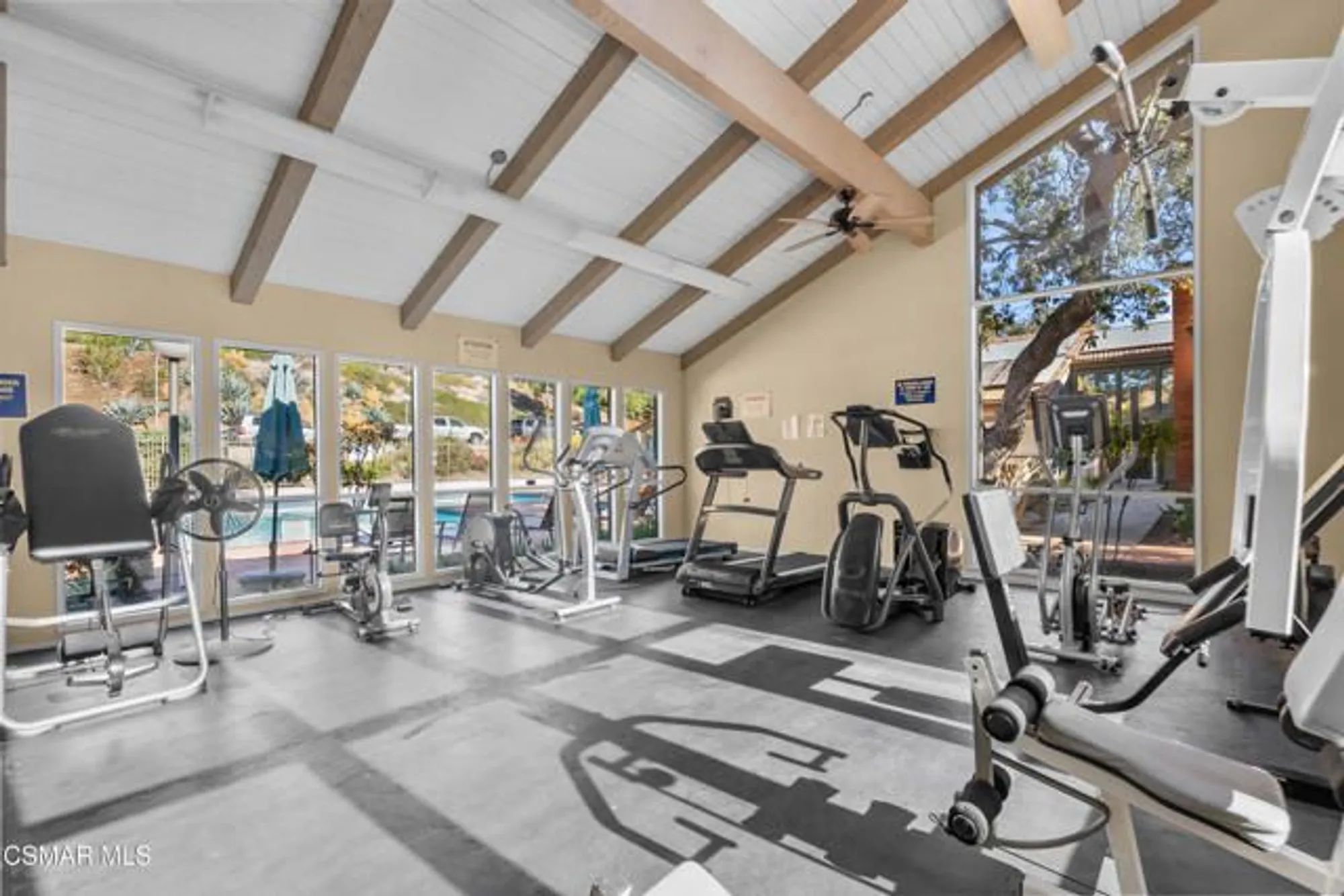 Property Slideshow image 28 of 33 | 351 chestnut hill ct 14, Thousand Oaks, CA, 91360