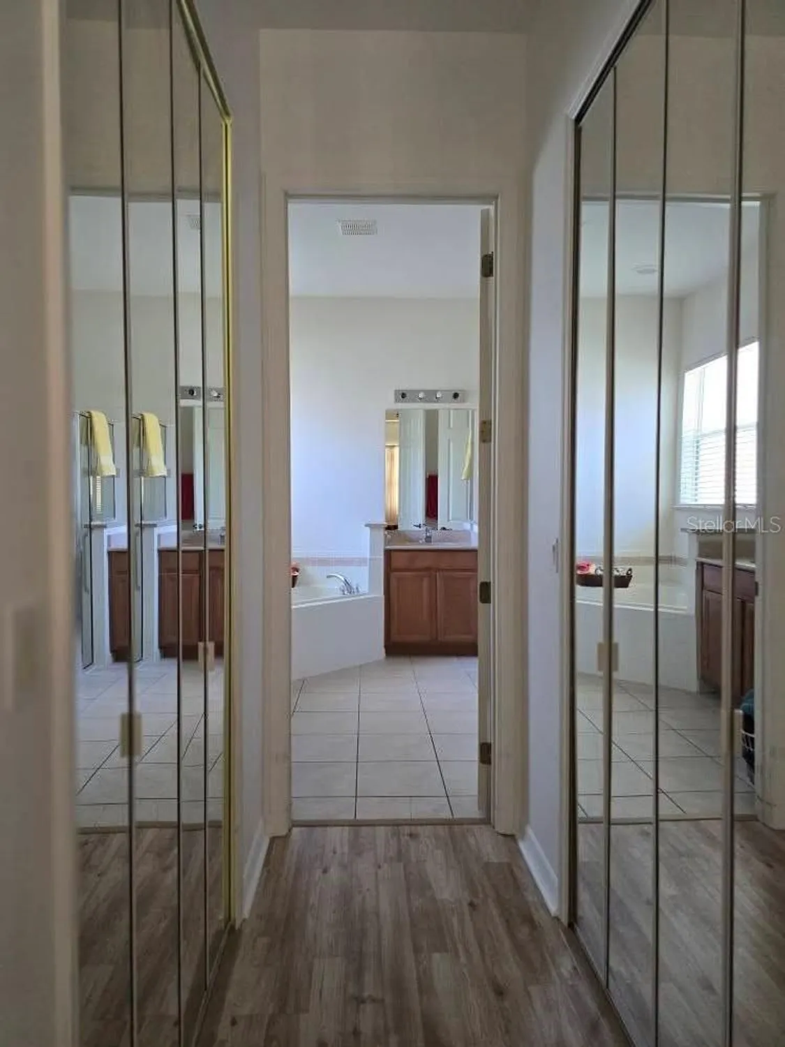 Property Slideshow image 16 of 49 | 108 crescent moon dr, Groveland, FL, 34736