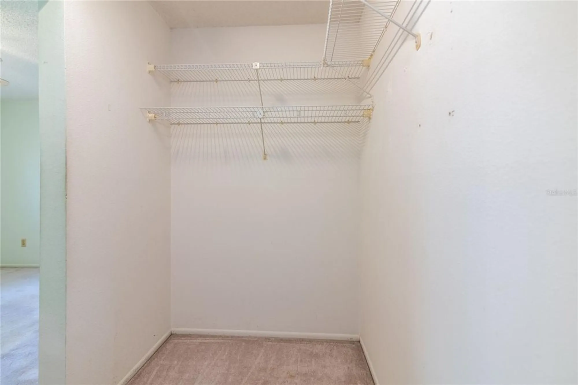 Property Slideshow image 23 of 32 | 2502 laurelwood dr # 3b, Clearwater, FL, 33763