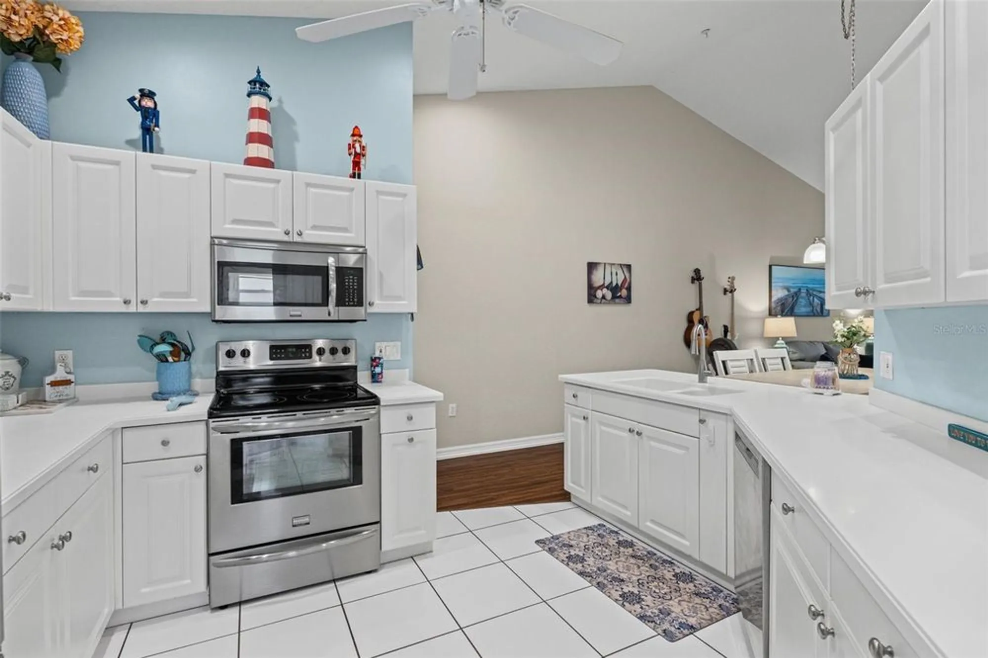 Property Slideshow image 17 of 75 | 6736 fairview ter # 6736, Bradenton, FL, 34203