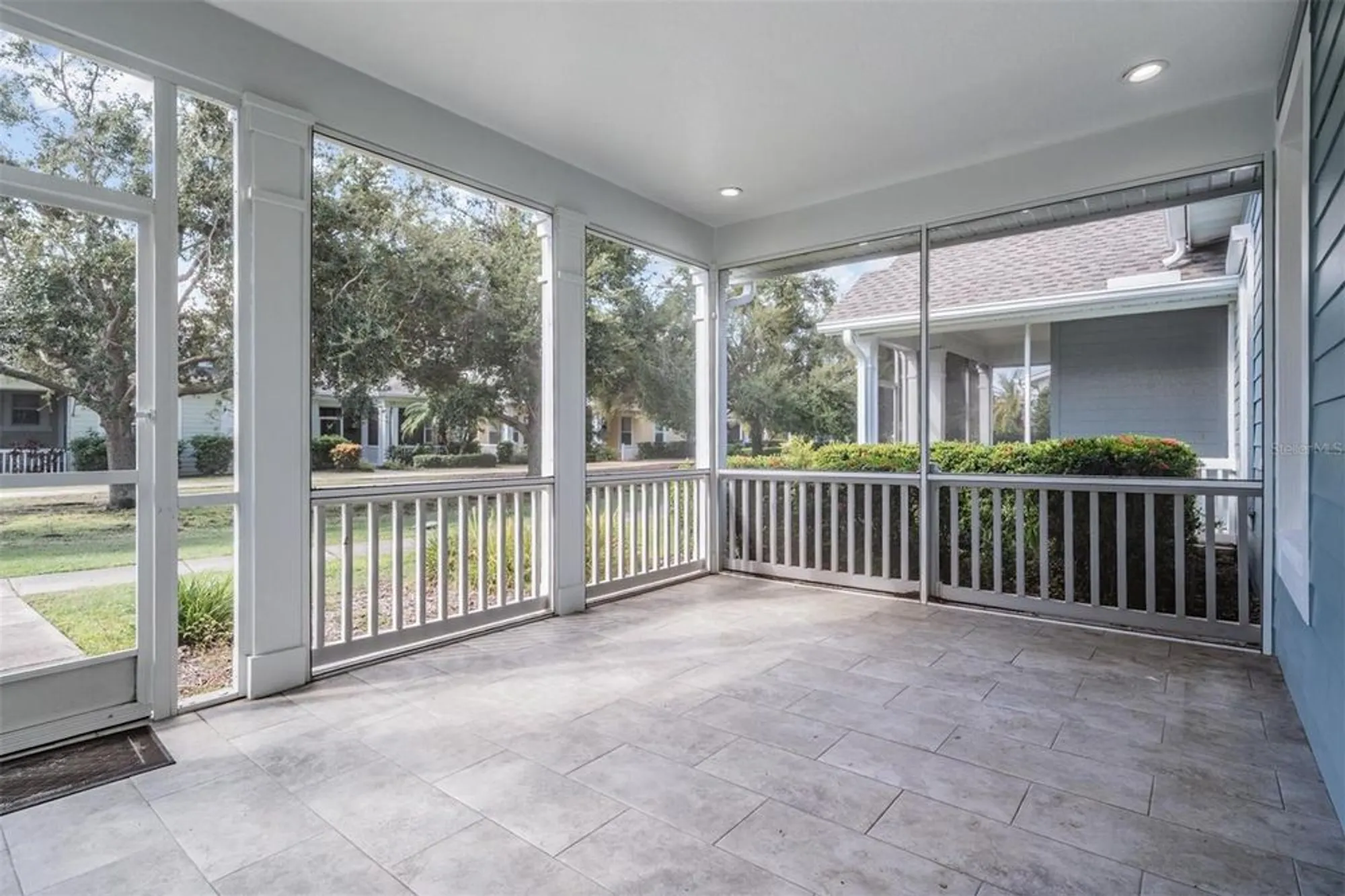 Property Slideshow image 2 of 43 | 218 summerside ct, Apollo Beach, FL, 33572