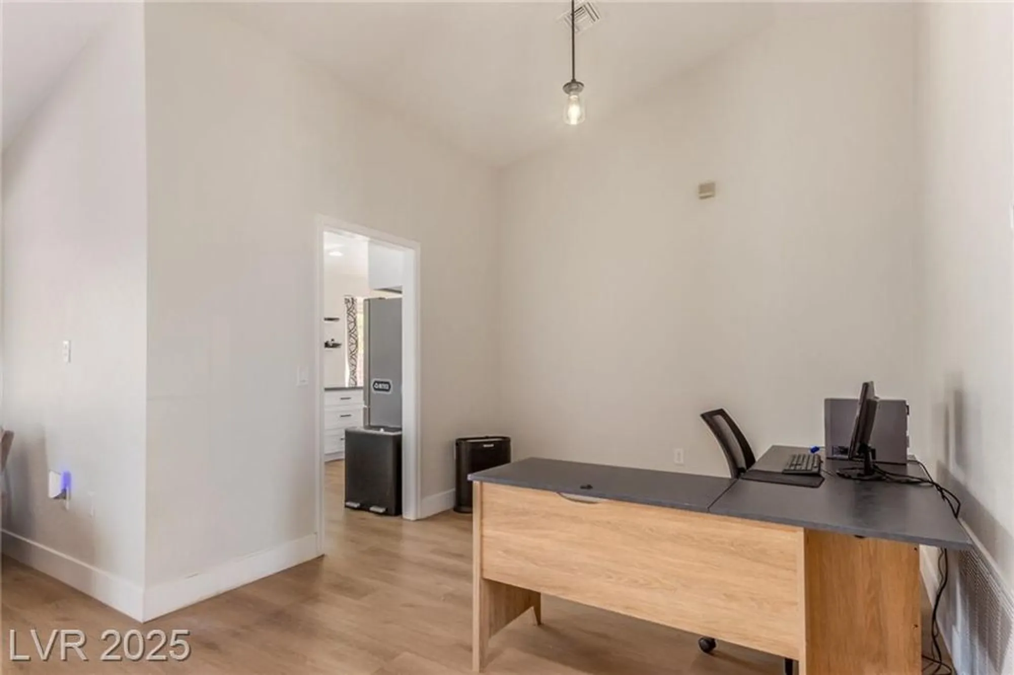 Property Slideshow image 10 of 42 | 8705 villa ridge dr, Las Vegas, NV, 89134