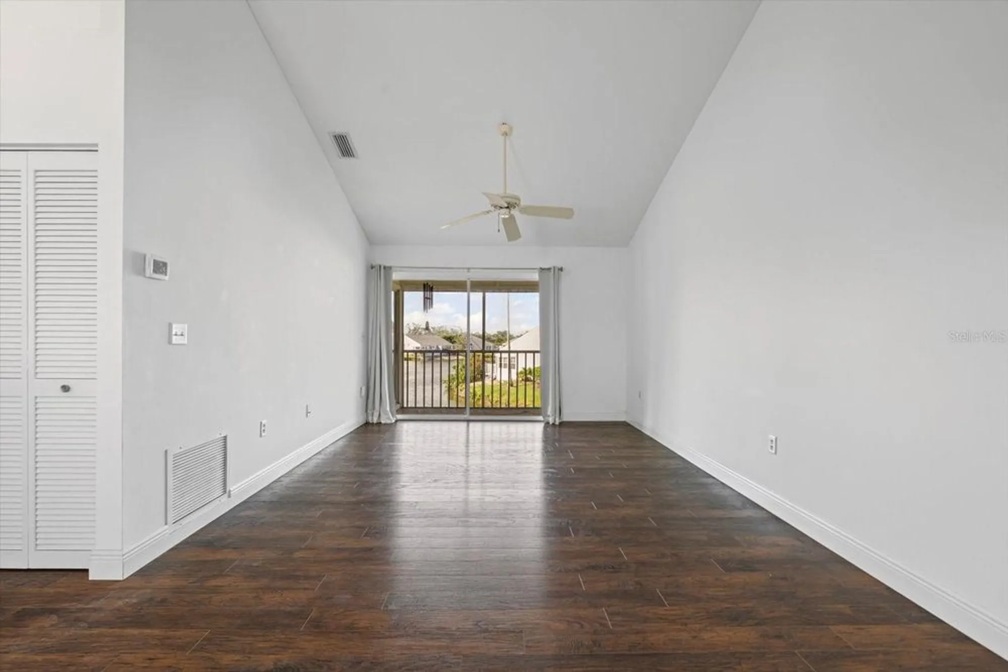 Property Slideshow image 17 of 65 | 970 sandpiper cir # 970, Bradenton, FL, 34209