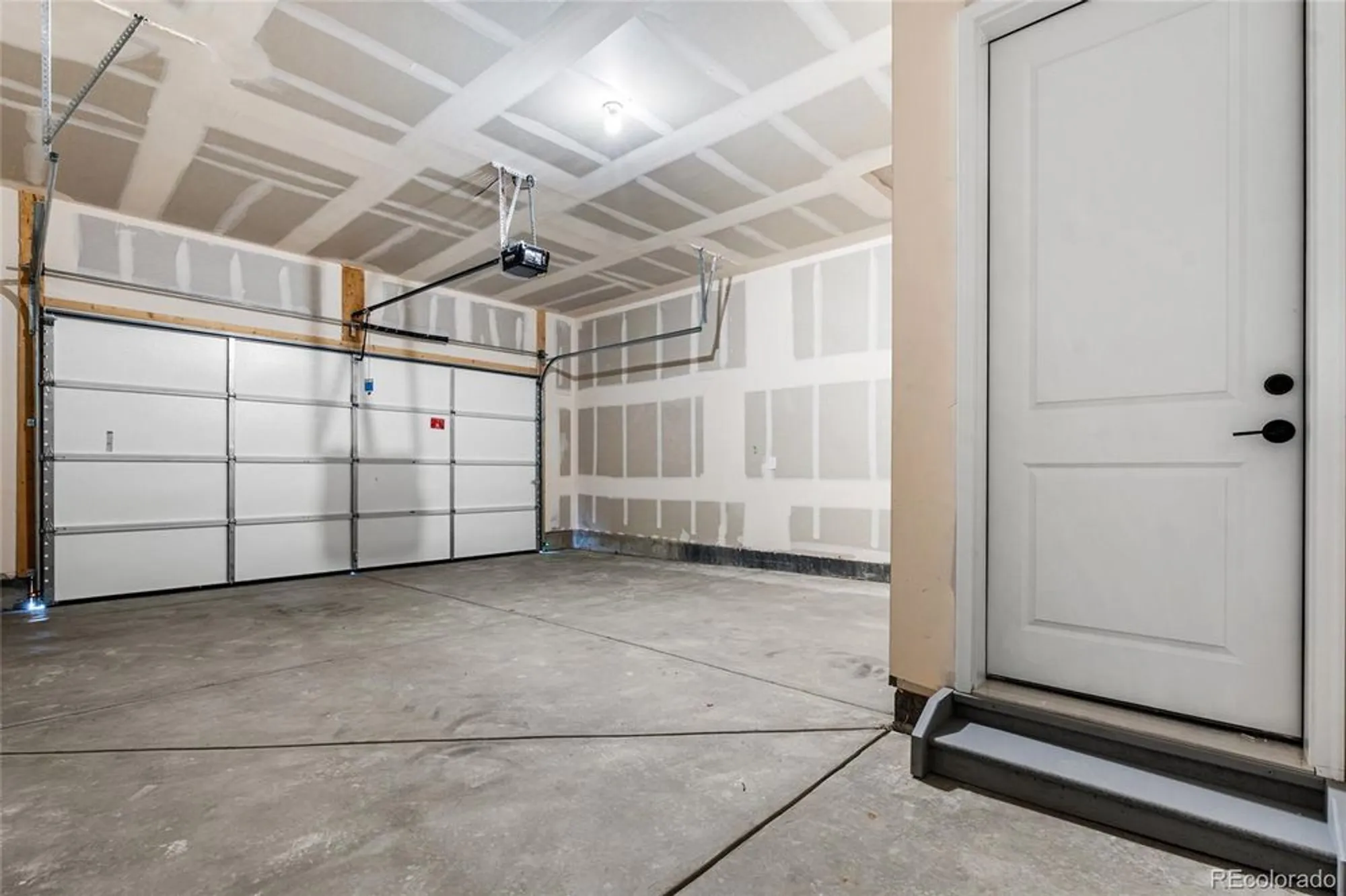 Property Slideshow image 18 of 26 | 8664 s quemoy st, Aurora, CO, 80016