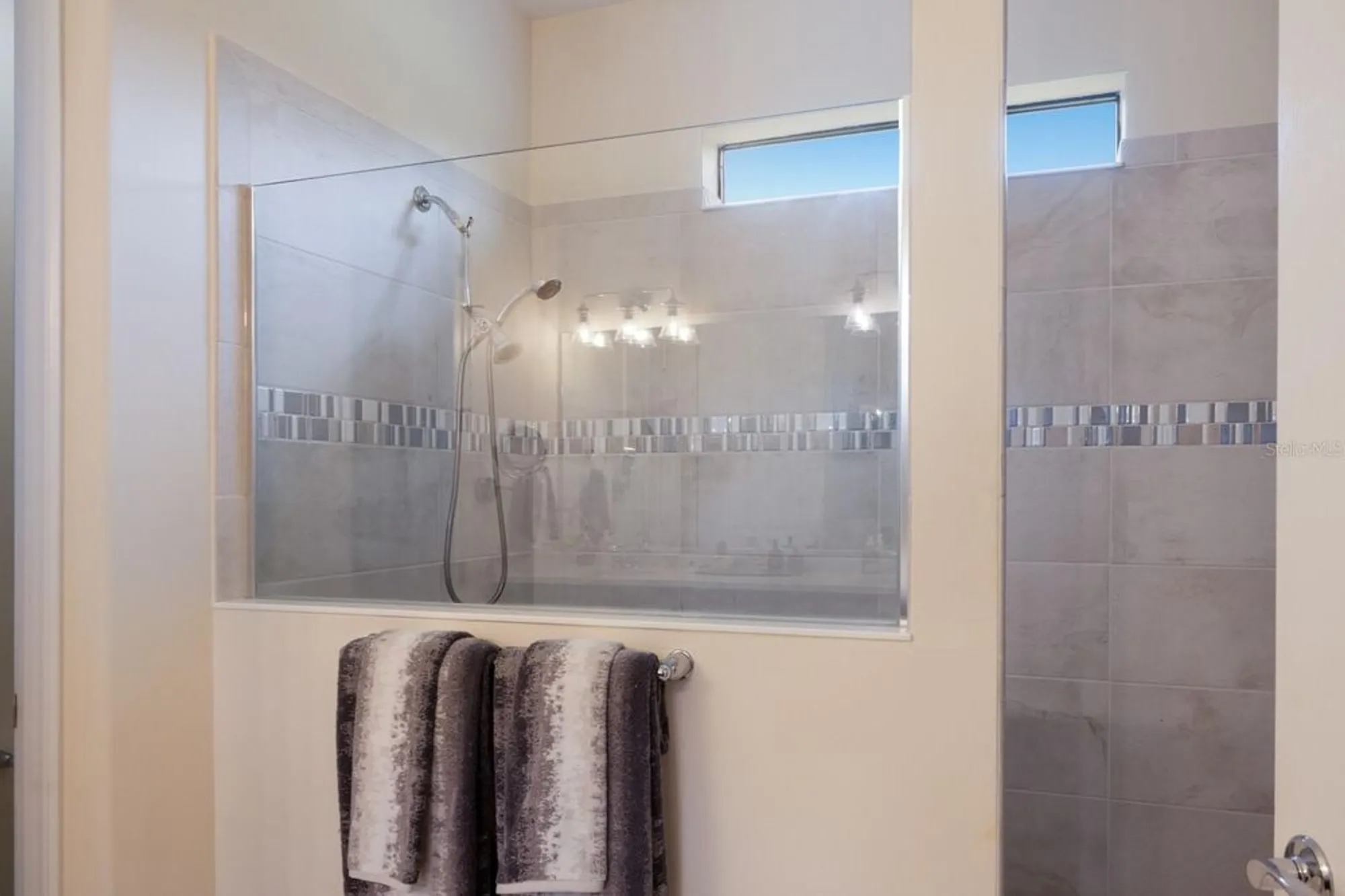 Property Slideshow image 27 of 51 | 5583 rain lily ct, Sarasota, FL, 34238