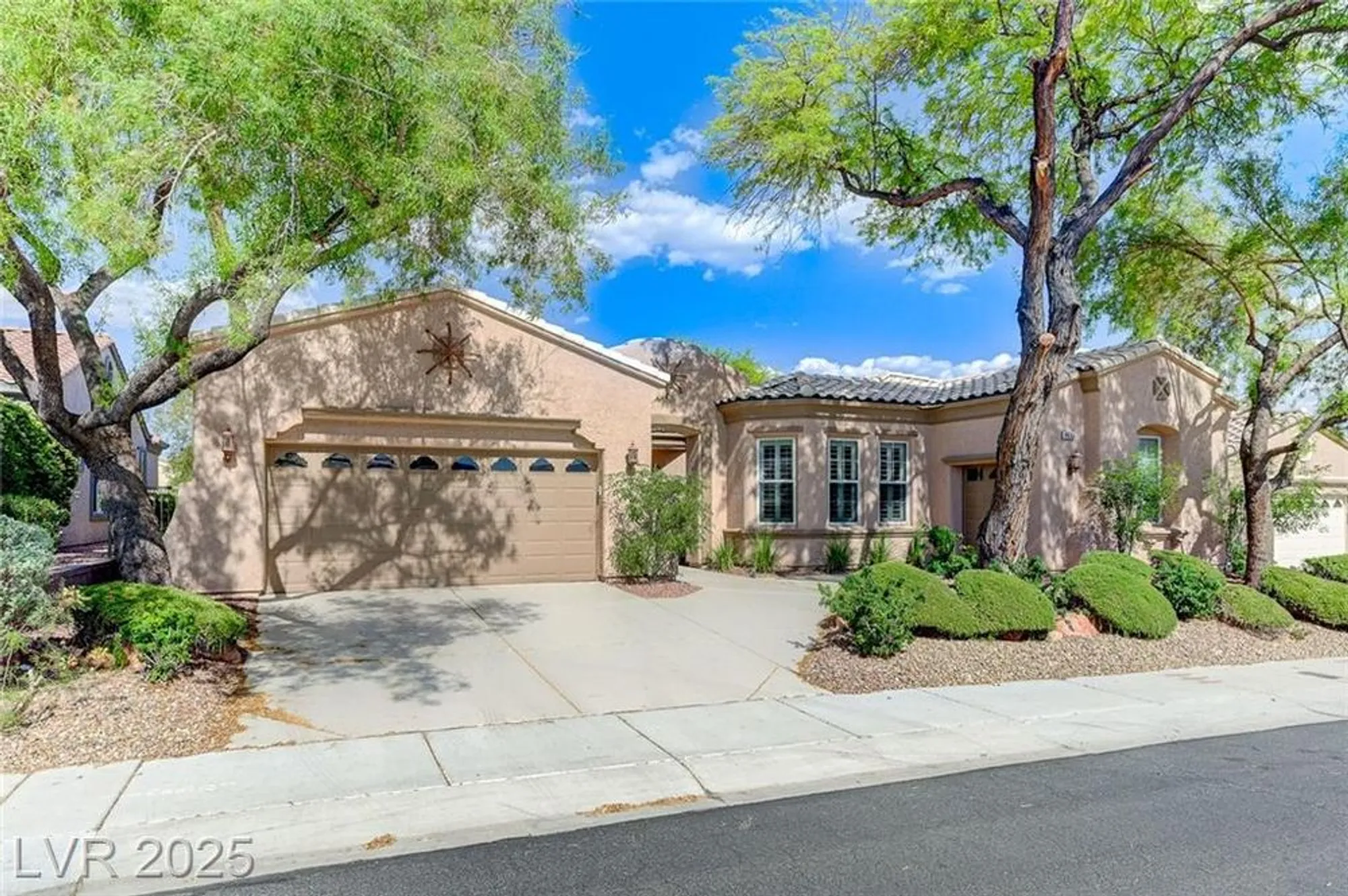 Property Slideshow image 1 of 61 | 4636 riva de romanza st, Las Vegas, NV, 89135