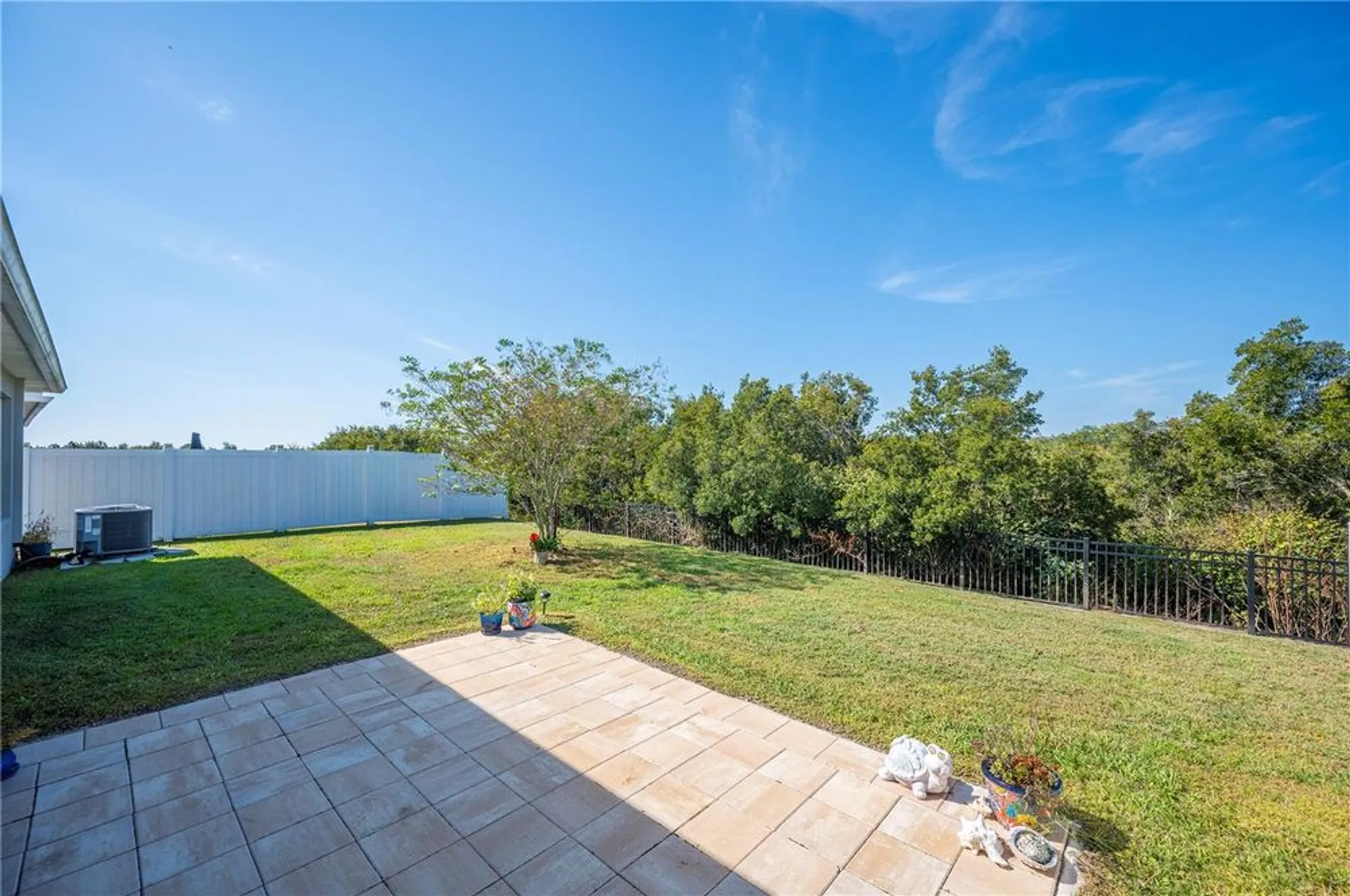 Property Slideshow image 32 of 41 | 2719 grandbury grove rd, Lakeland, FL, 33811