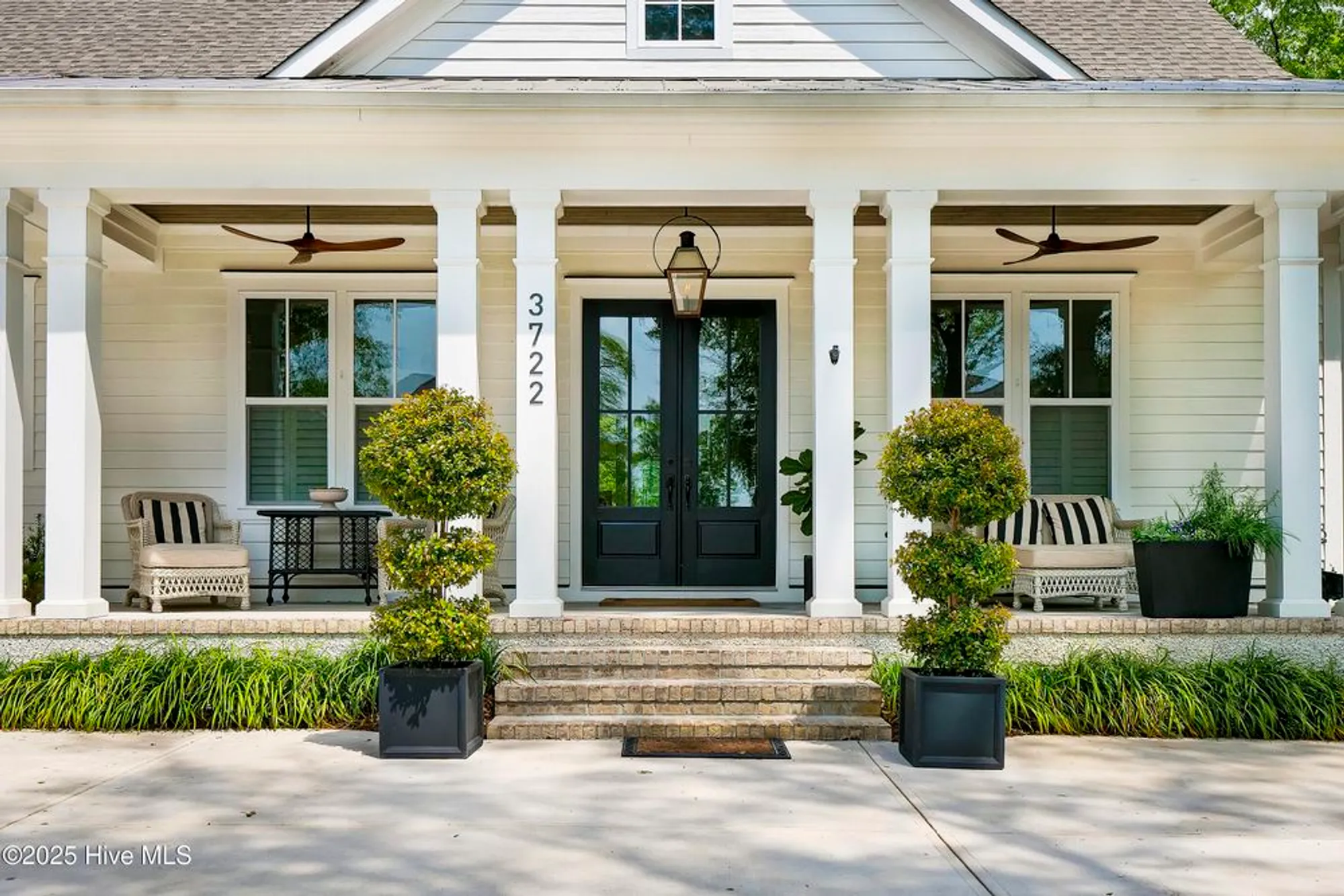 Property Slideshow image 5 of 112 | 3722 white cliffs dr, Castle Hayne, NC, 28429