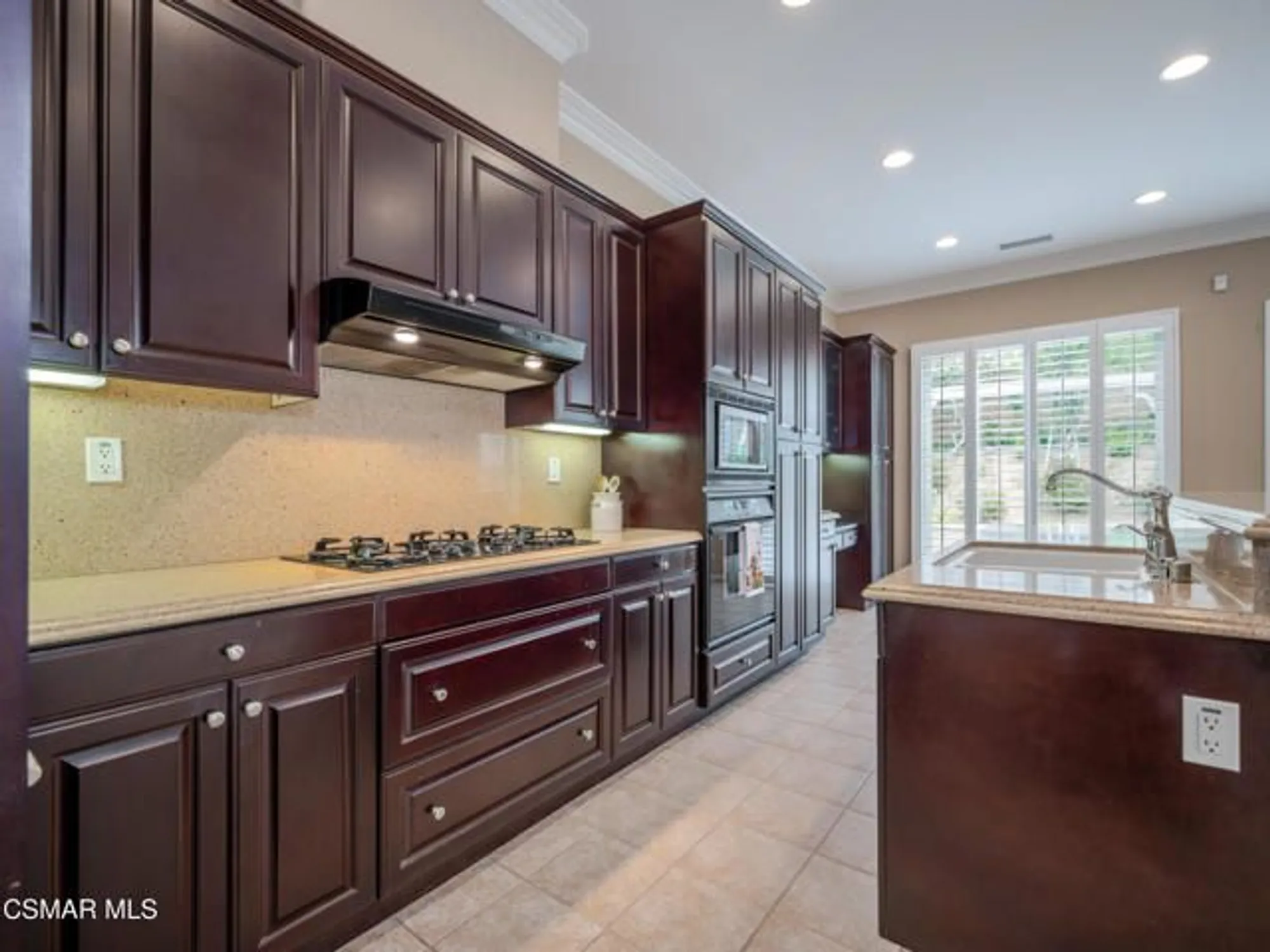 Property Slideshow image 19 of 51 | 23752 noble fir ct, Valencia, CA, 91354