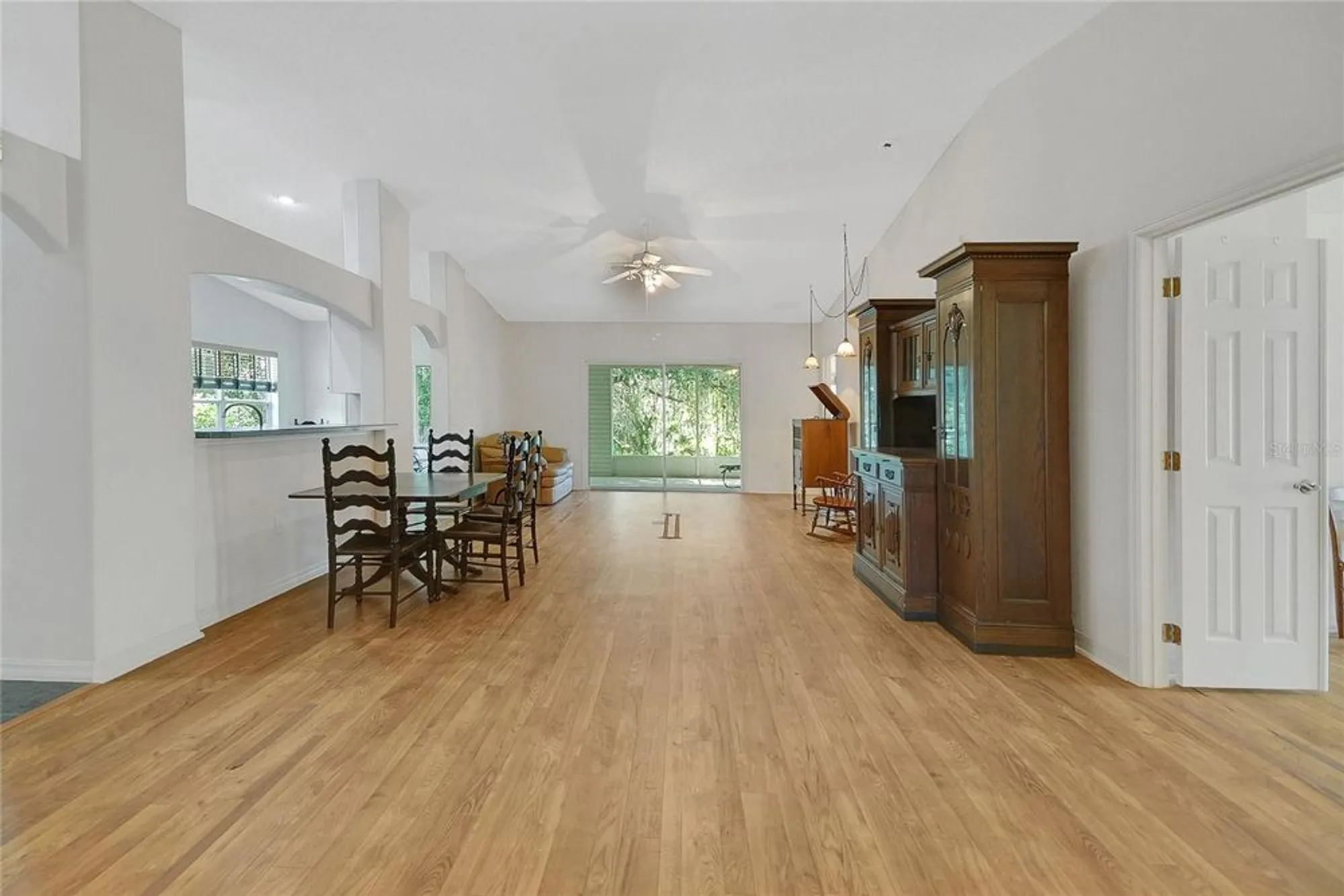 Property Slideshow image 27 of 77 | 32942 rambling oaks ct, Leesburg, FL, 34748