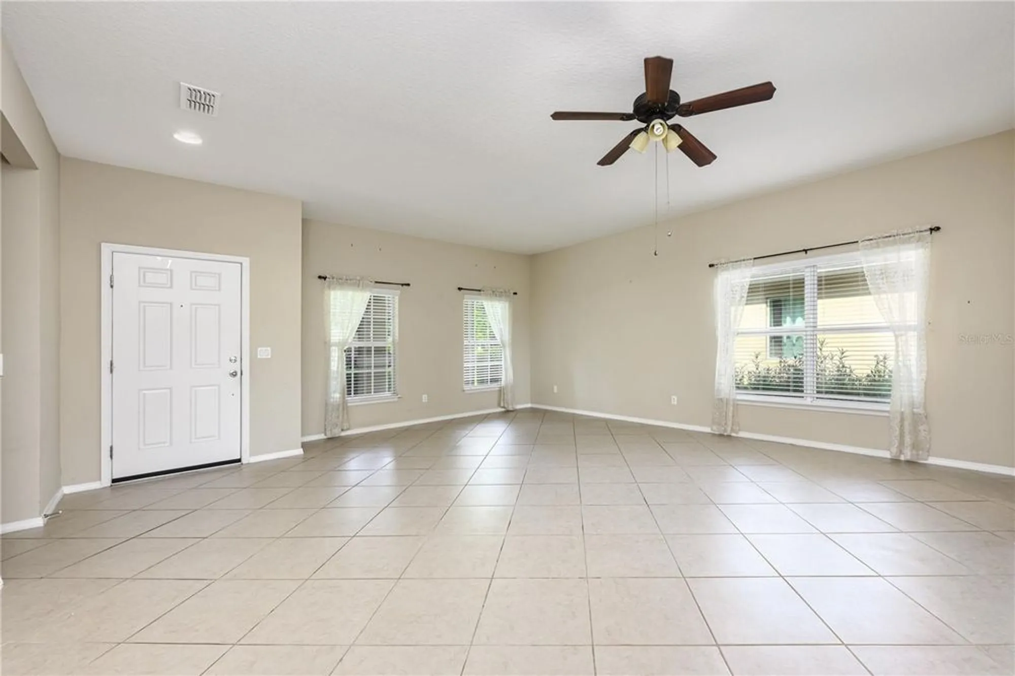 Property Slideshow image 11 of 45 | 30304 cheval st, Mount Dora, FL, 32757