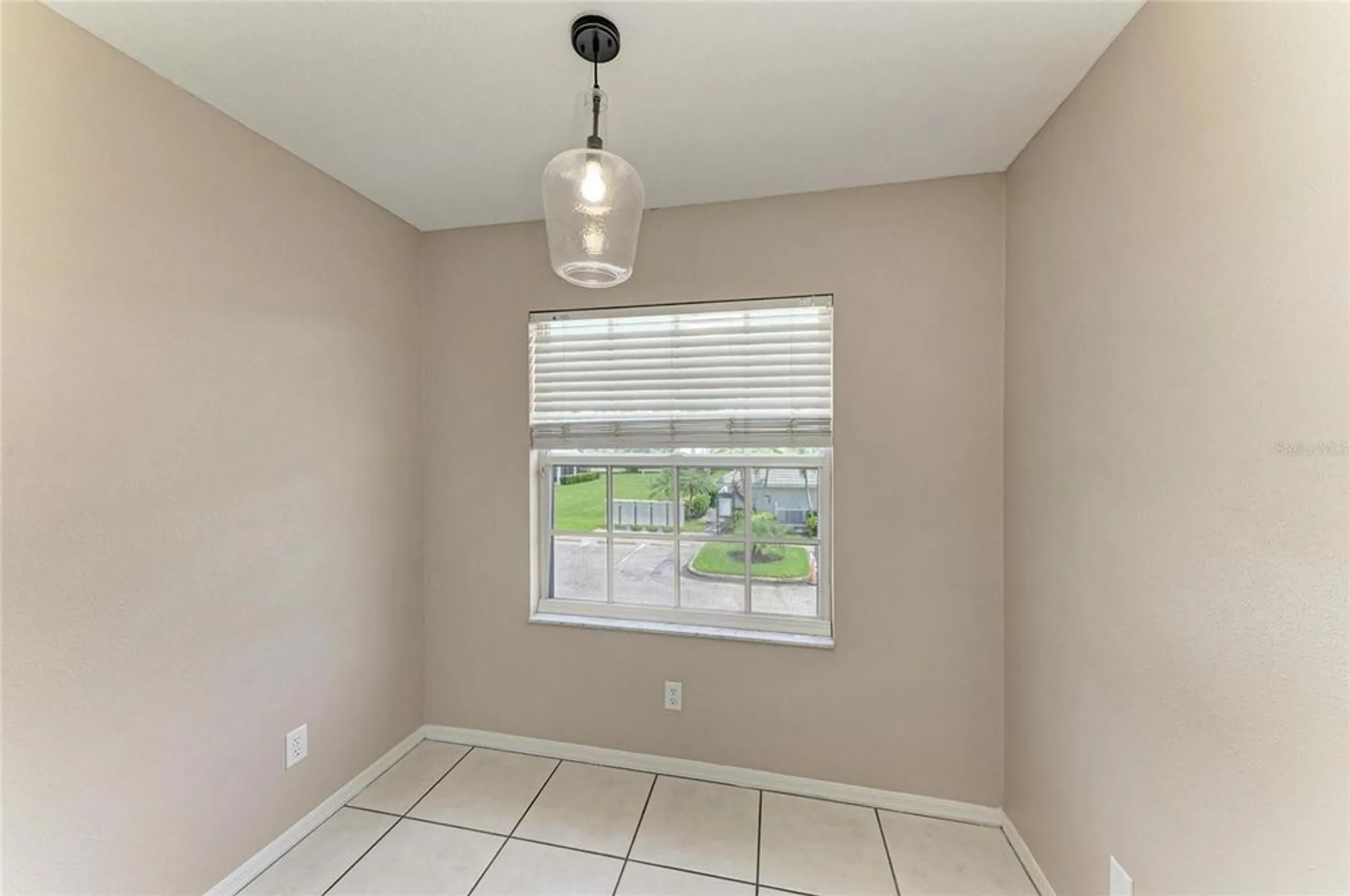 Property Slideshow image 19 of 51 | 6618 pineview ter # 6618, Bradenton, FL, 34203