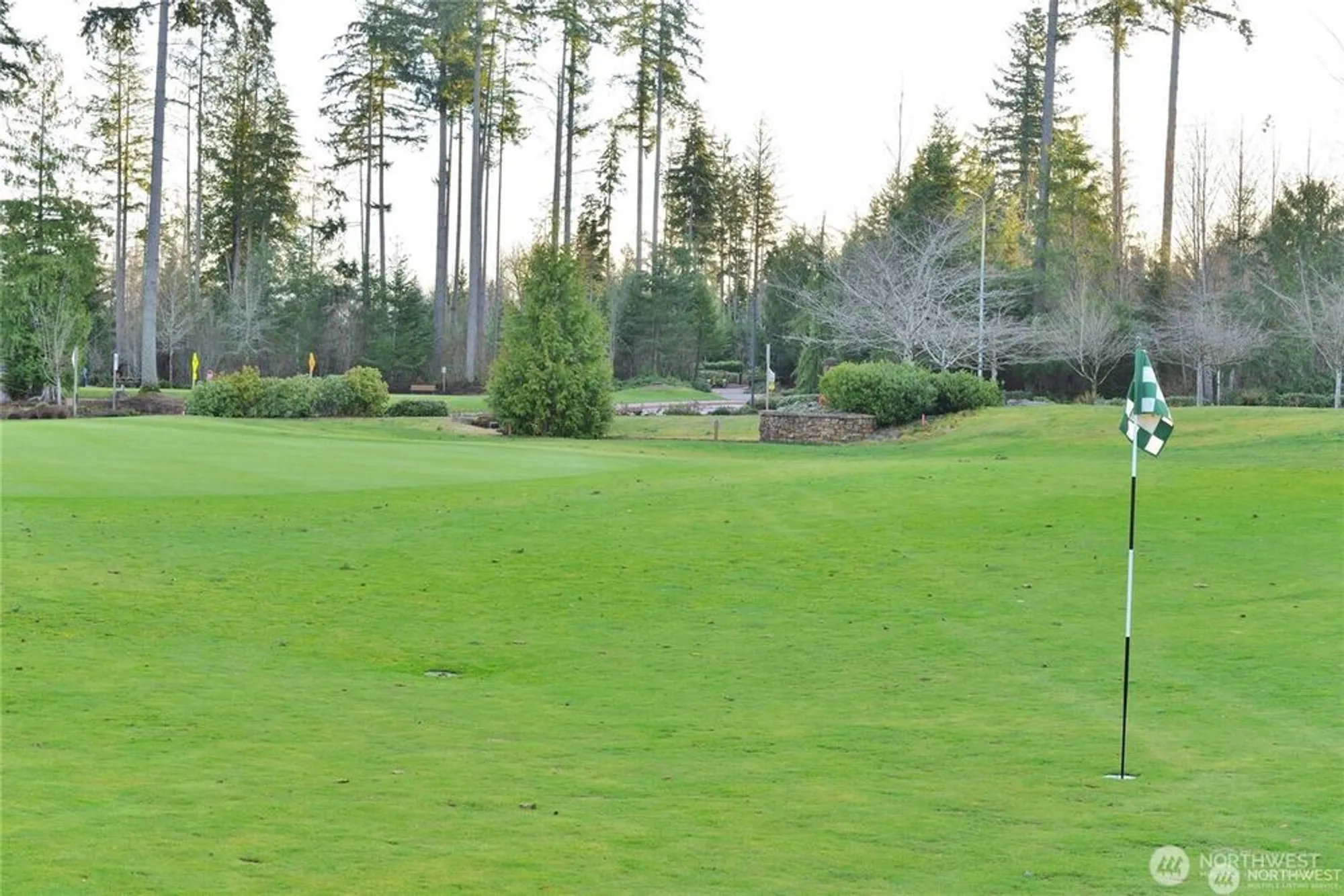 Property Slideshow image 33 of 40 | 12832 231st pl, Redmond, WA, 98053