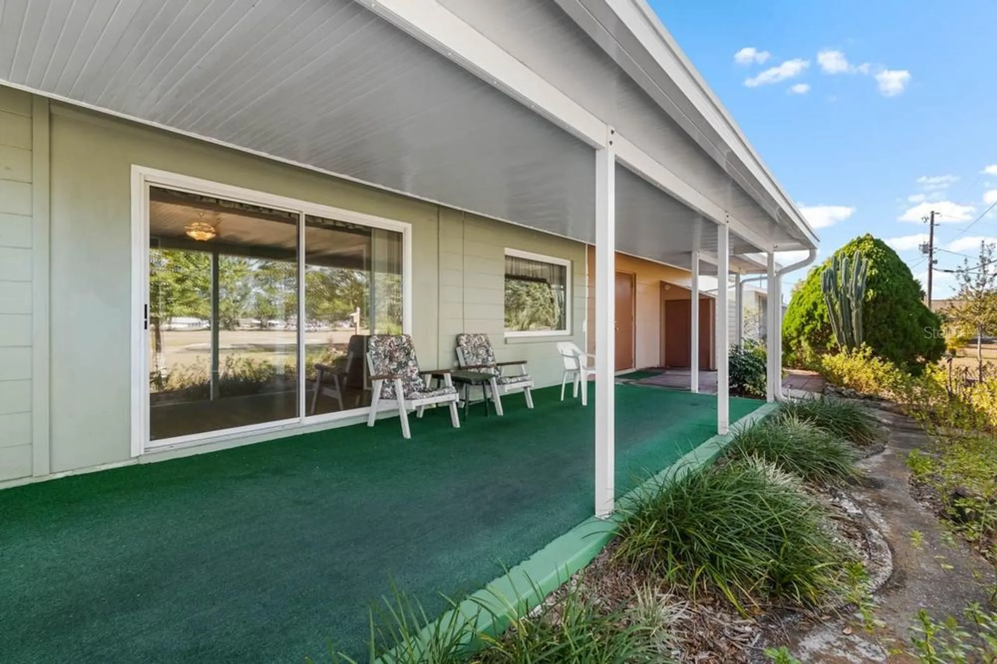 Property Slideshow image 44 of 80 | 829 fox hills dr, Sun City Center, FL, 33573