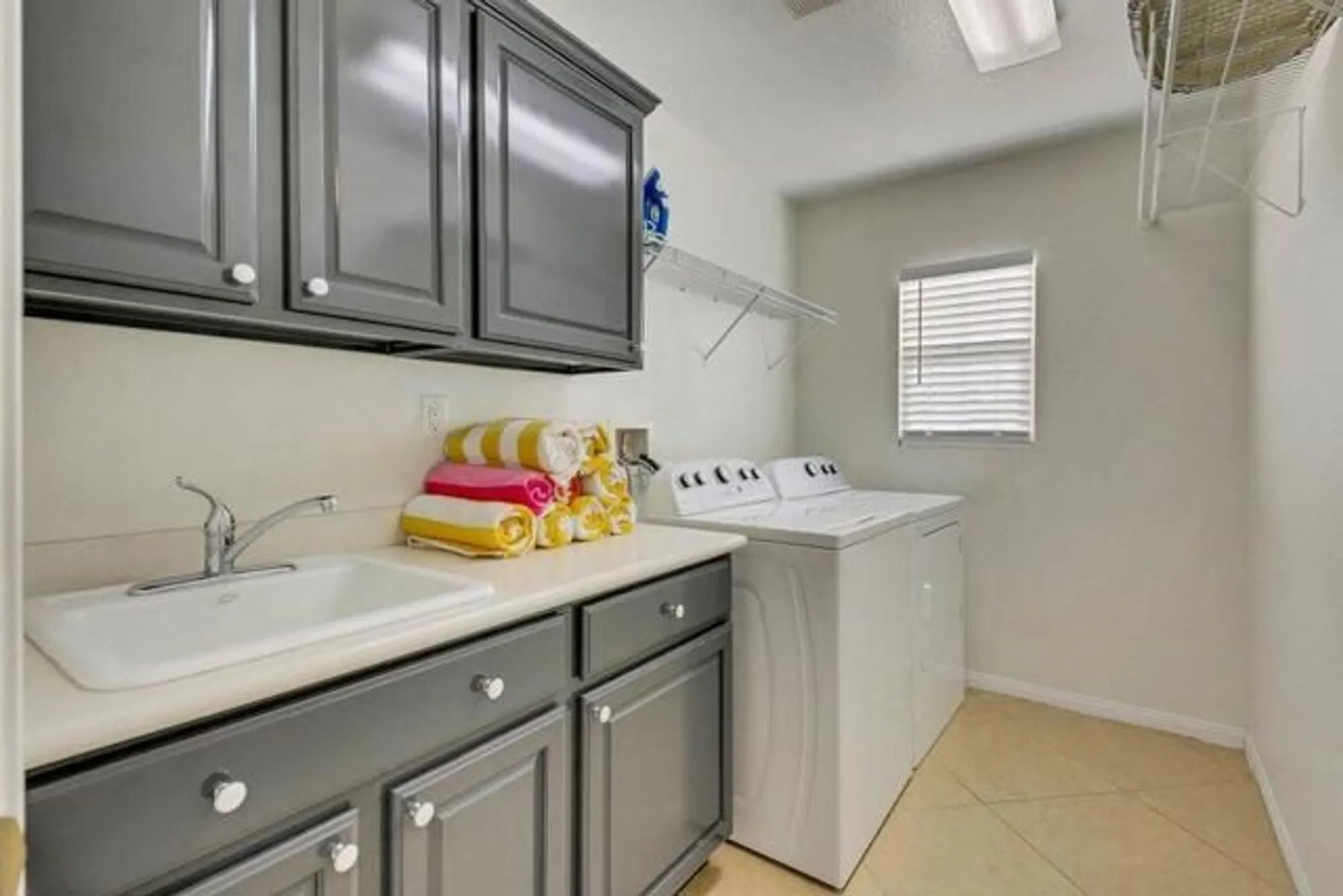 Property Slideshow image 21 of 66 | 84400 onda dr, Indio, CA, 92203