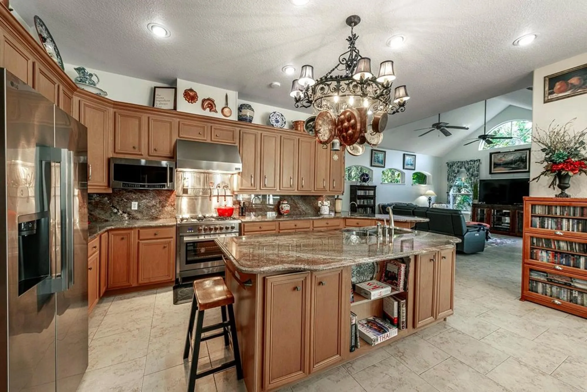 Property Slideshow image 14 of 64 | 5061 greenbriar trl, Mount Dora, FL, 32757