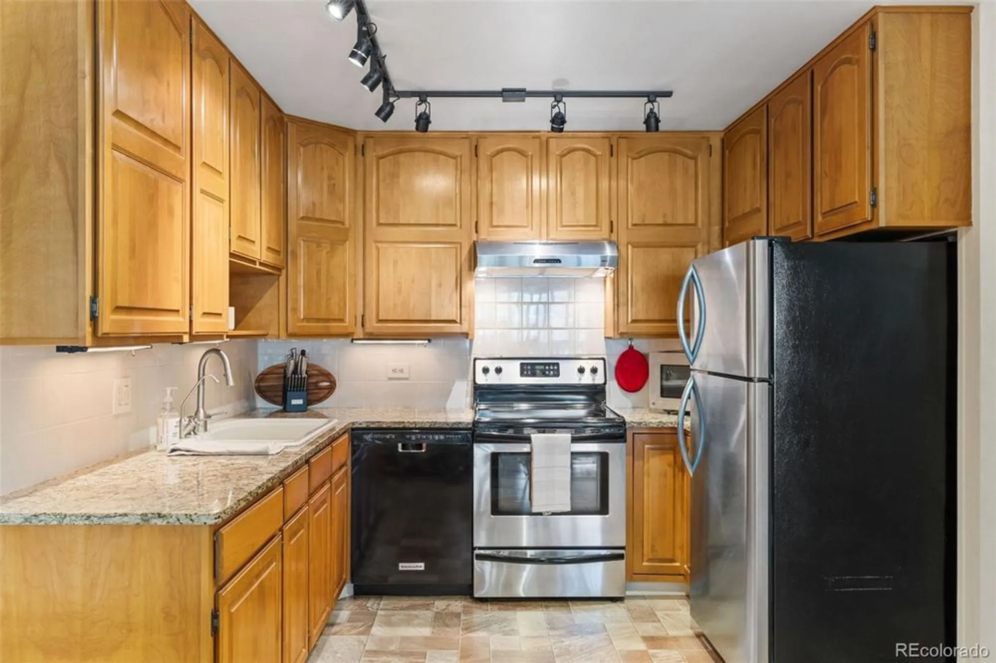 Property Slideshow image 12 of 43 | 9320 e center ave apt 4b, Denver, CO, 80247