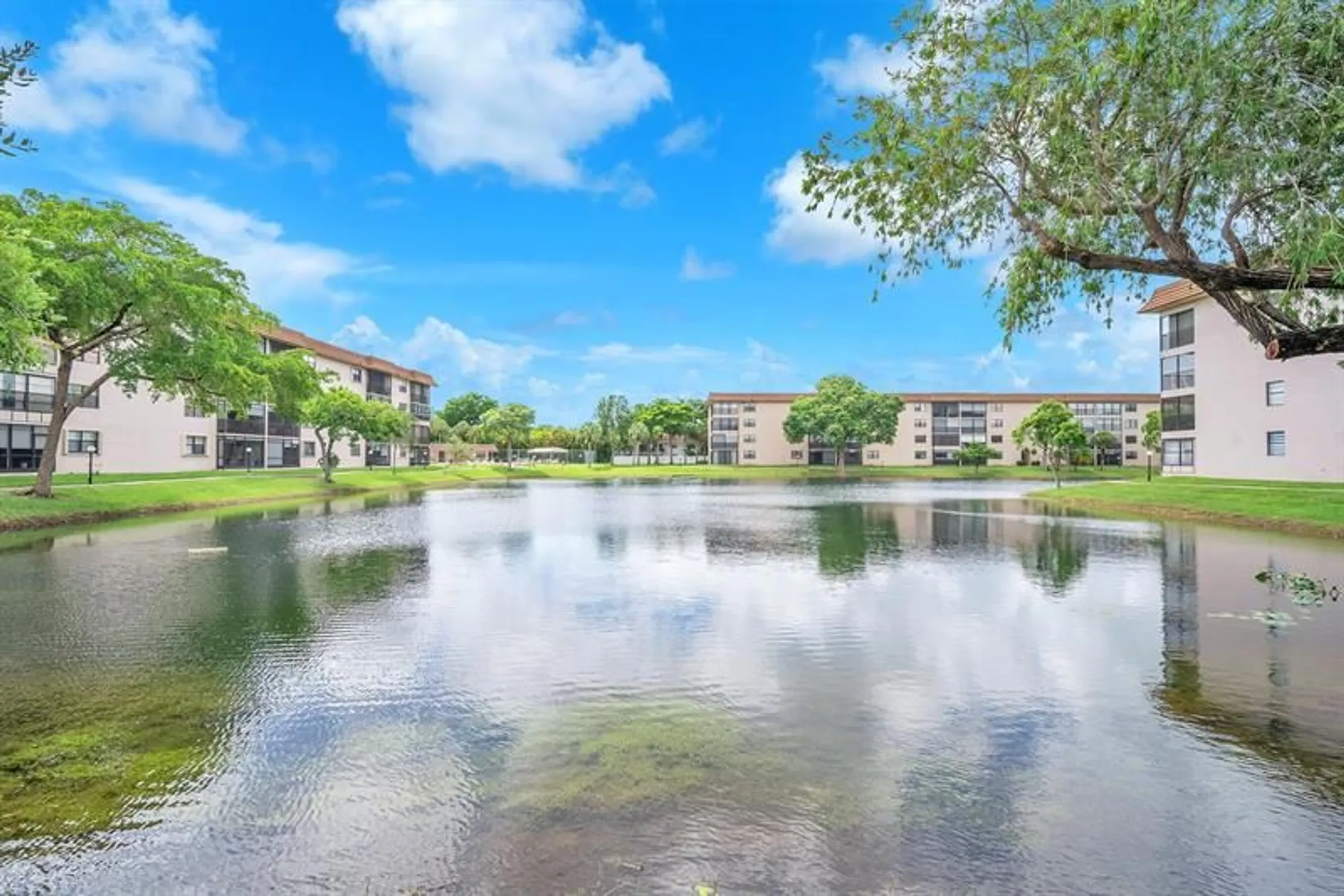 Property Slideshow image 12 of 26 | 4930 e sabal palm blvd 414, Tamarac, FL, 33319