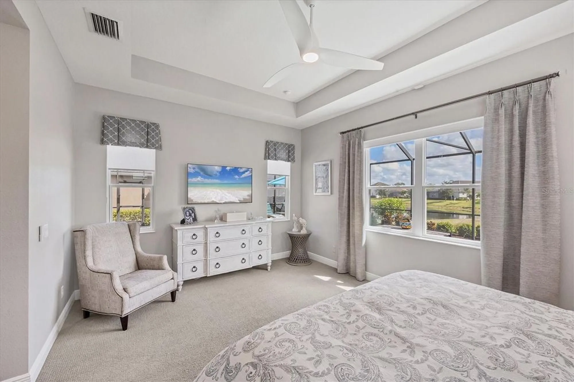 Property Slideshow image 33 of 81 | 4123 midnight blue run, Bradenton, FL, 34211