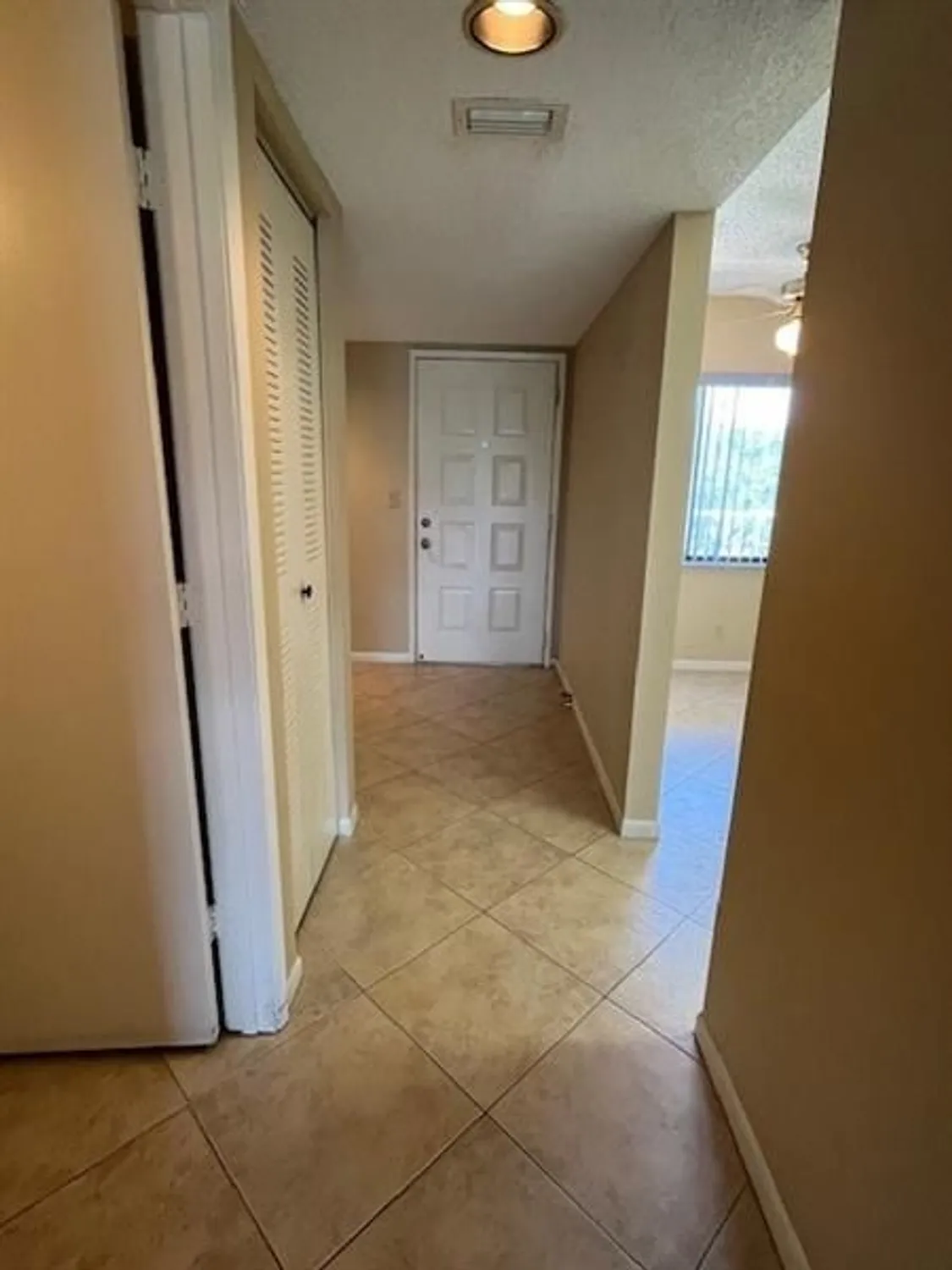 Property Slideshow image 17 of 71 | 7351 kinghurst dr 302, Delray Beach, FL, 33446