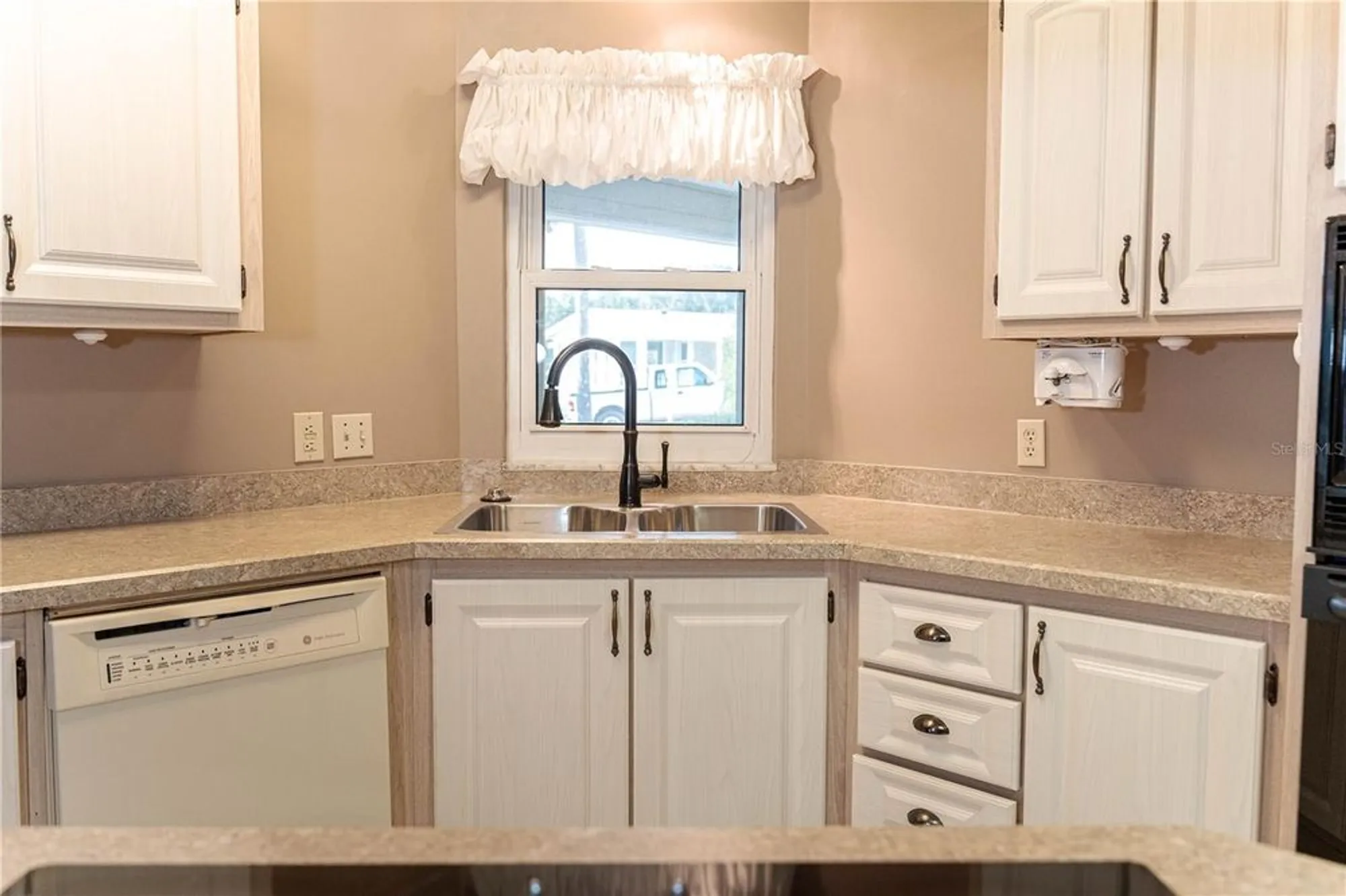 Property Slideshow image 26 of 58 | 1204 maria ct, Lady Lake, FL, 32159