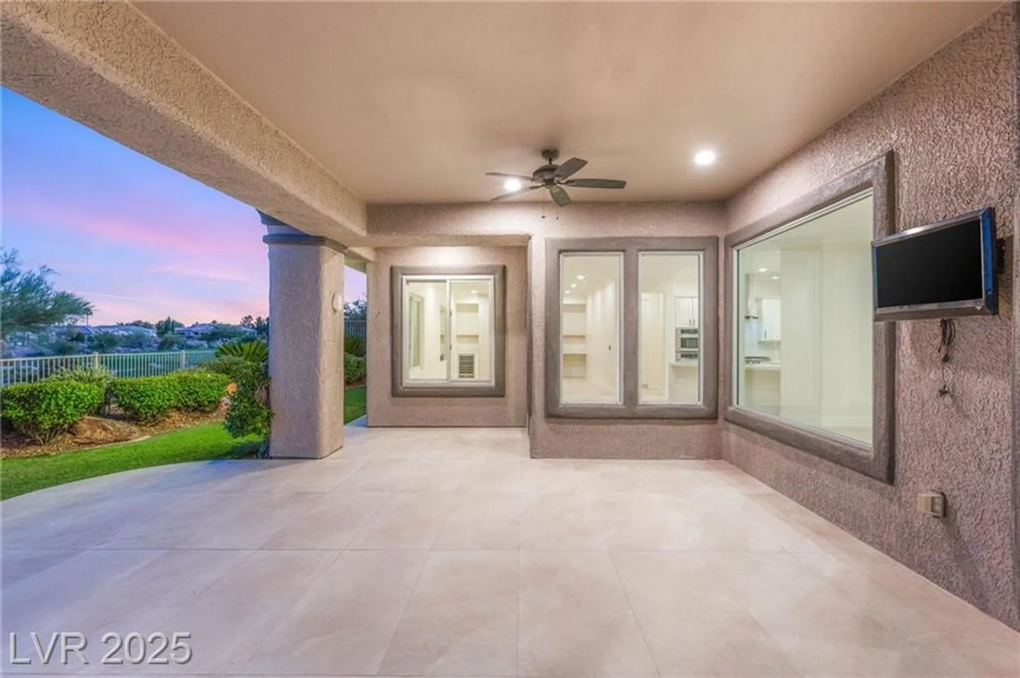 Property Slideshow image 61 of 66 | 4754 riva de romanza st, Las Vegas, NV, 89135