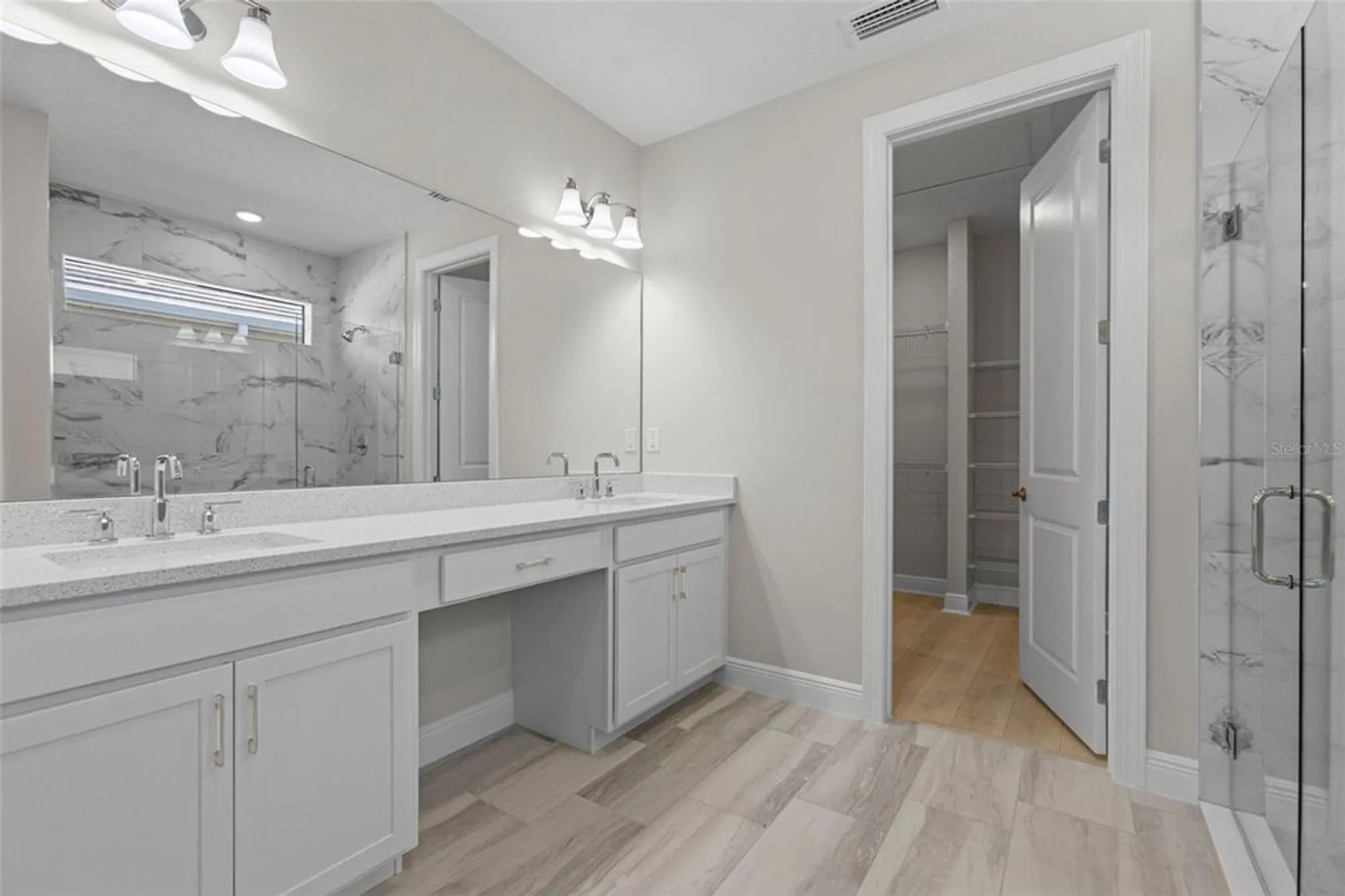 Property Slideshow image 8 of 49 | 4984 fairhope cir, Lakewood Ranch, FL, 34211