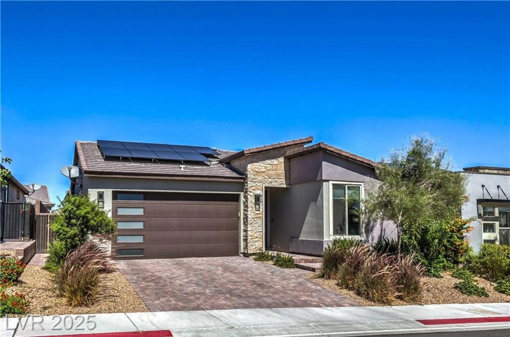 Property Slideshow image 34 of 52 | 9584 sard ln, Las Vegas, NV, 89143