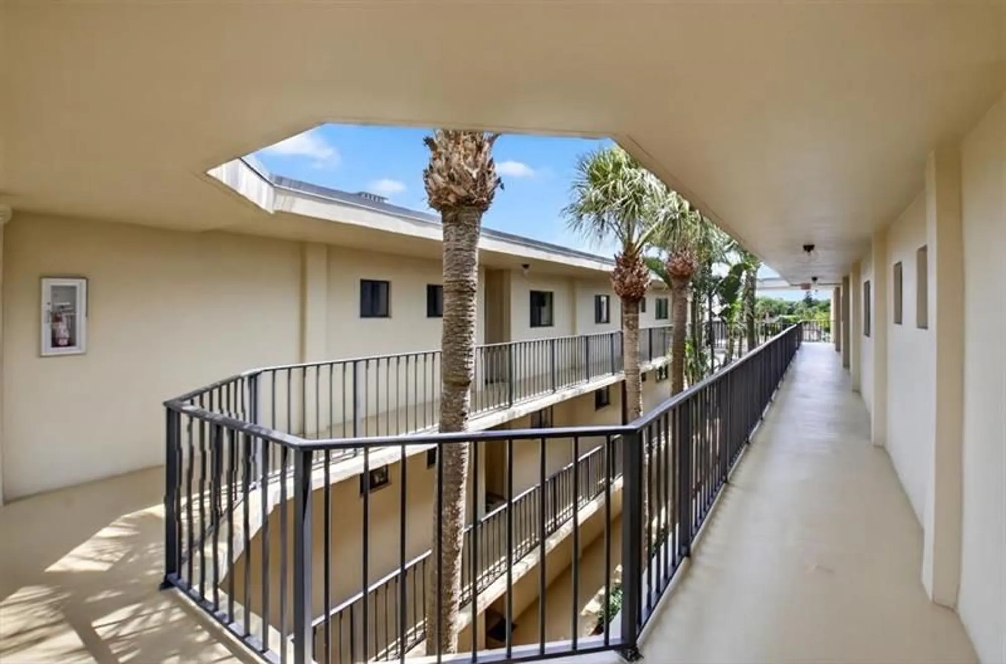 Property Slideshow image 29 of 39 | 5370 las verdes cir apt 319, Delray Beach, FL, 33484