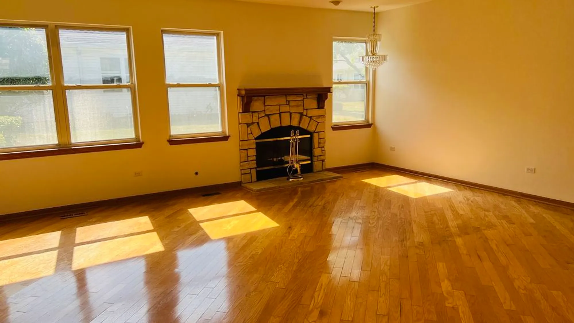 Property Slideshow image 5 of 18 | 20827 w honeysuckle ct, Plainfield, IL, 60544