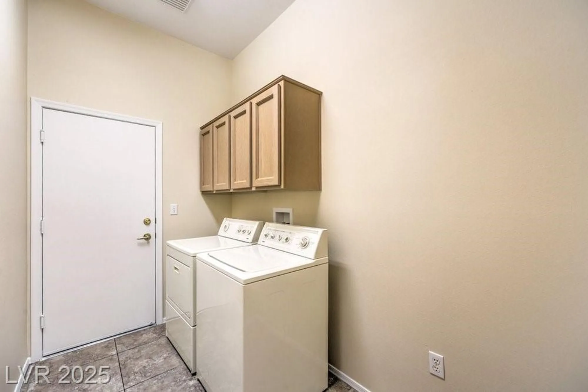 Property Slideshow image 25 of 39 | 11008 summers end ave, Las Vegas, NV, 89134