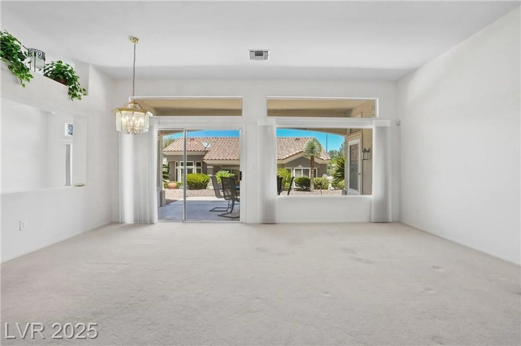 Property Slideshow image 4 of 49 | 10300 linfield pl, Las Vegas, NV, 89134