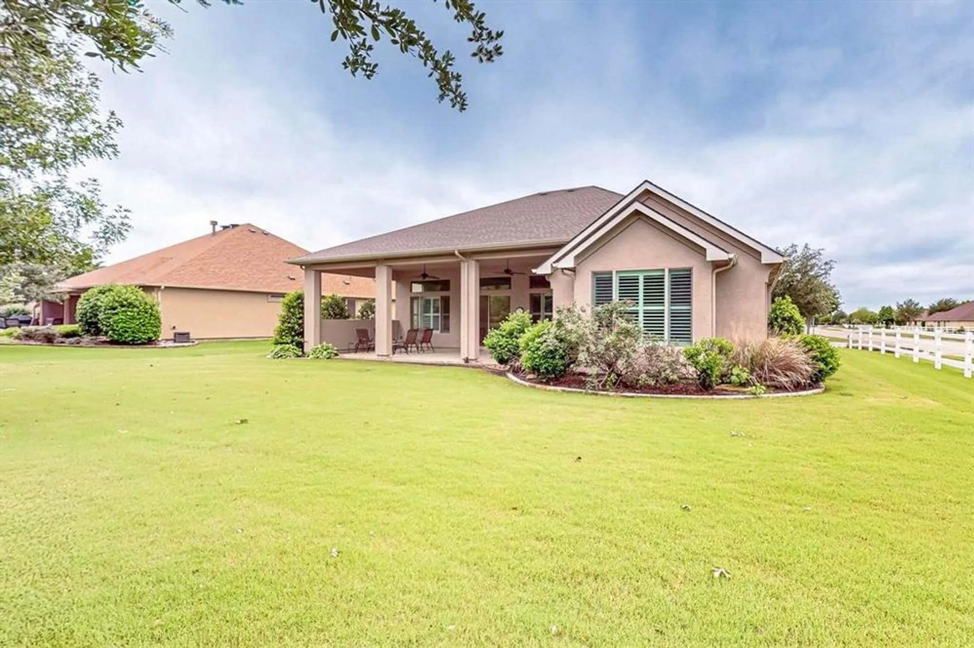 Property Slideshow image 5 of 38 | 11908 glenbrook st, Denton, TX, 76207