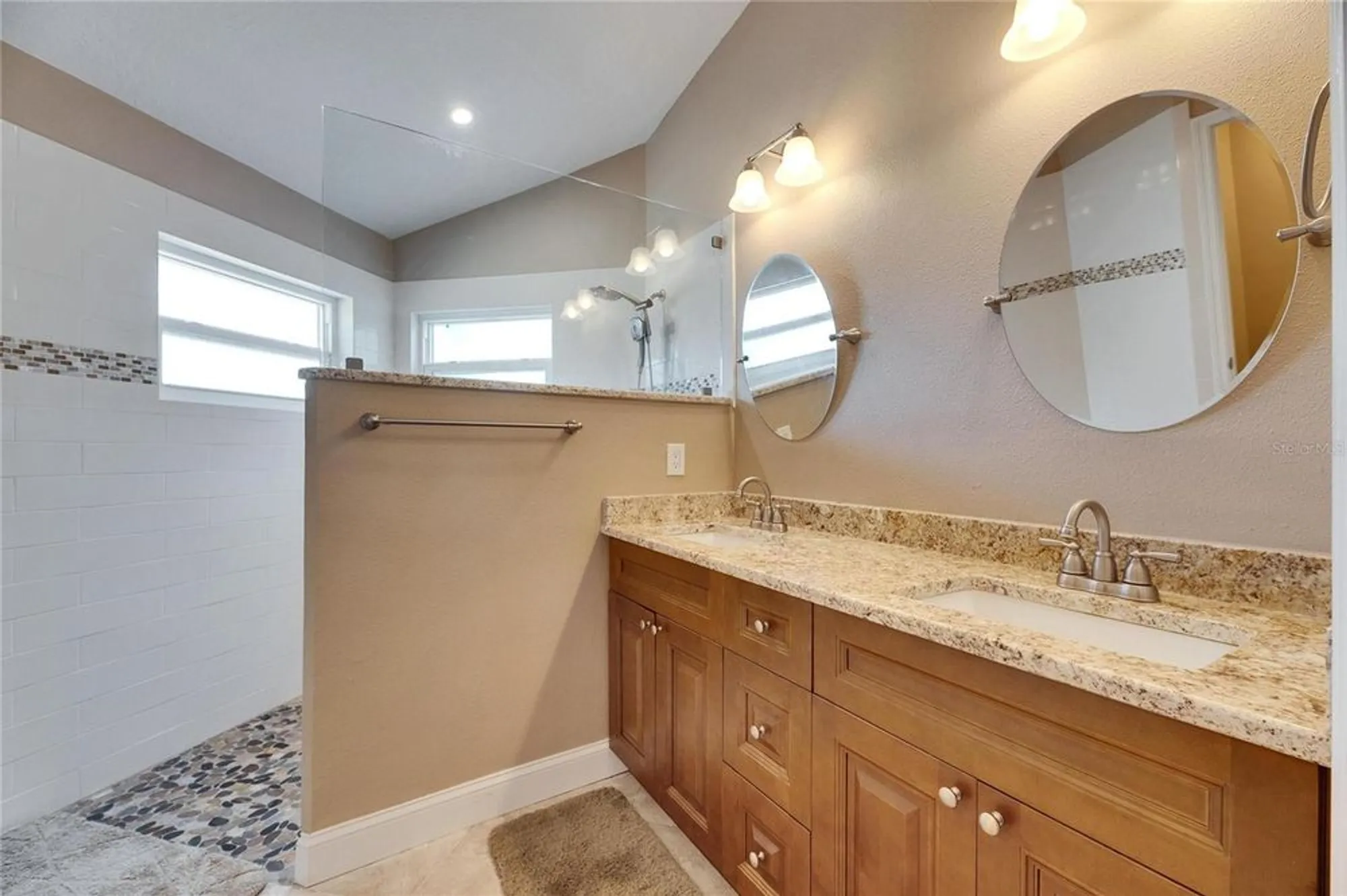 Property Slideshow image 42 of 81 | 334 northway dr, Sun City Center, FL, 33573