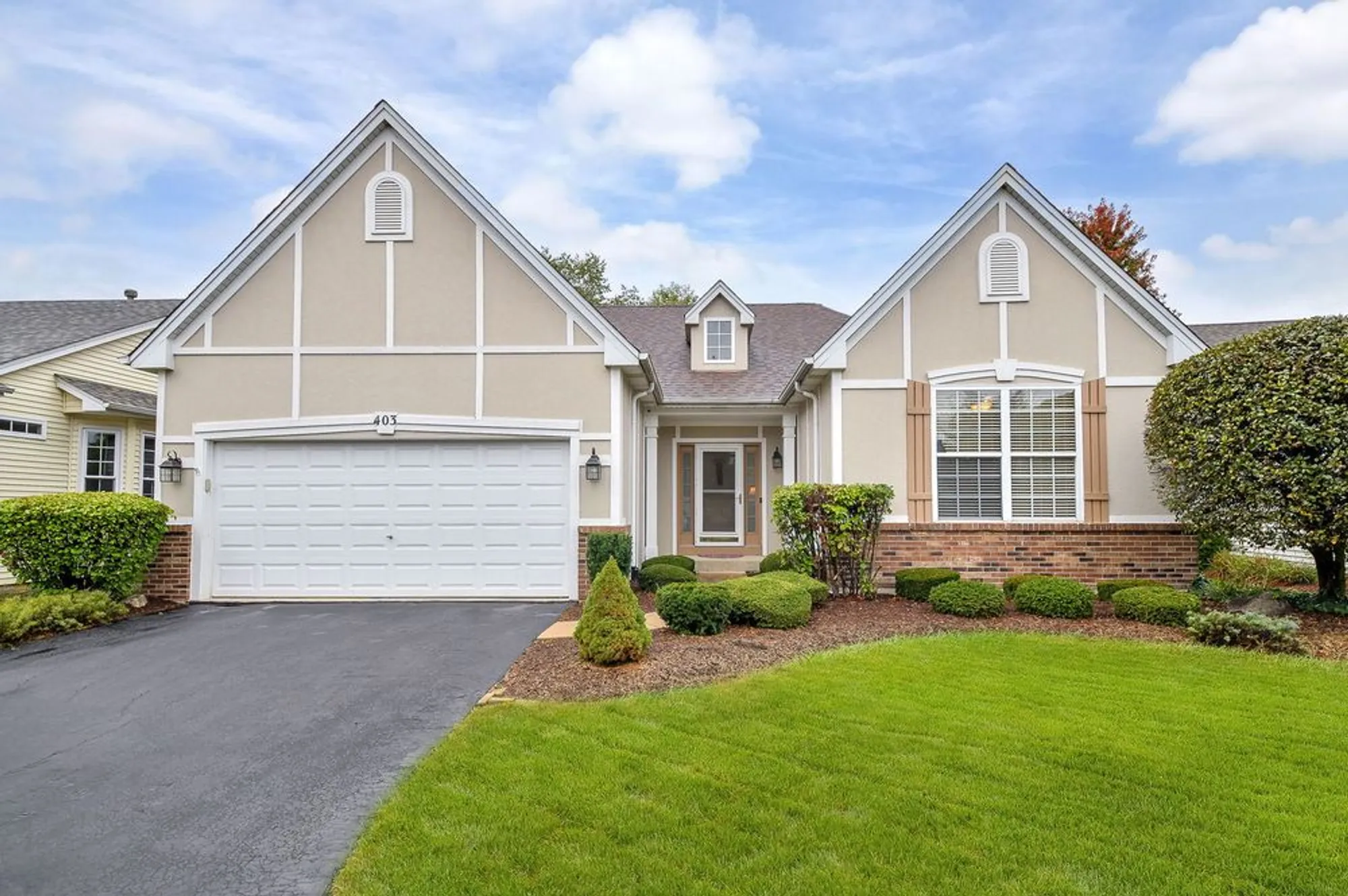 Property Slideshow image 1 of 1 | 403 lake ct, Oswego, IL, 60543